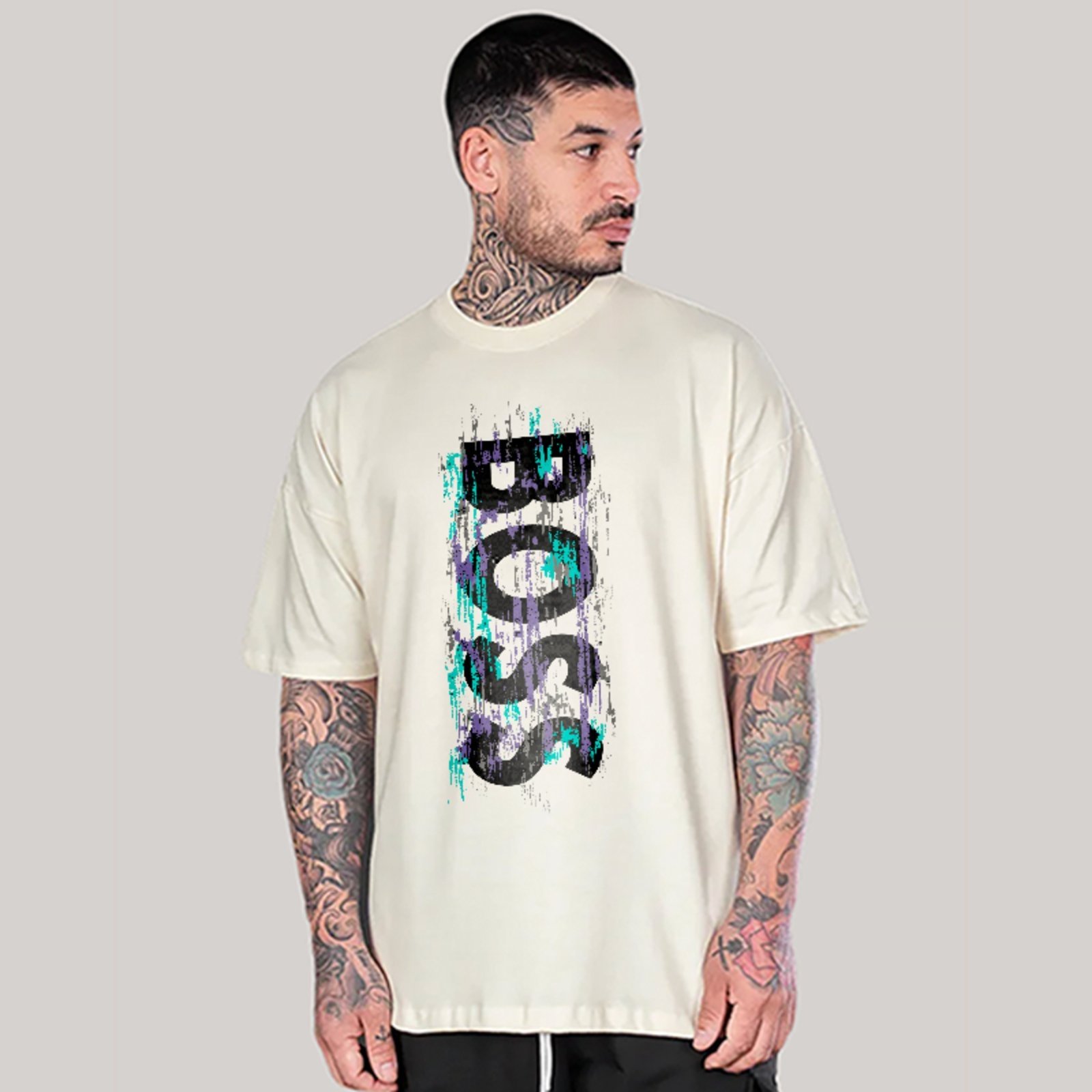 Vista 2 Camiseta Oversized Boss Design Tipográfico Street Off White ousy off-white white ousy off-white white