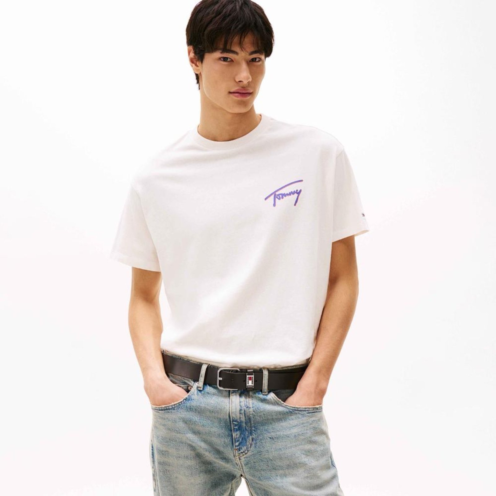 Vista 2 Camiseta relaxed com estampa gráfica e logo nas costas - EEG Tommy Jeans off-white Tommy Jeans off-white