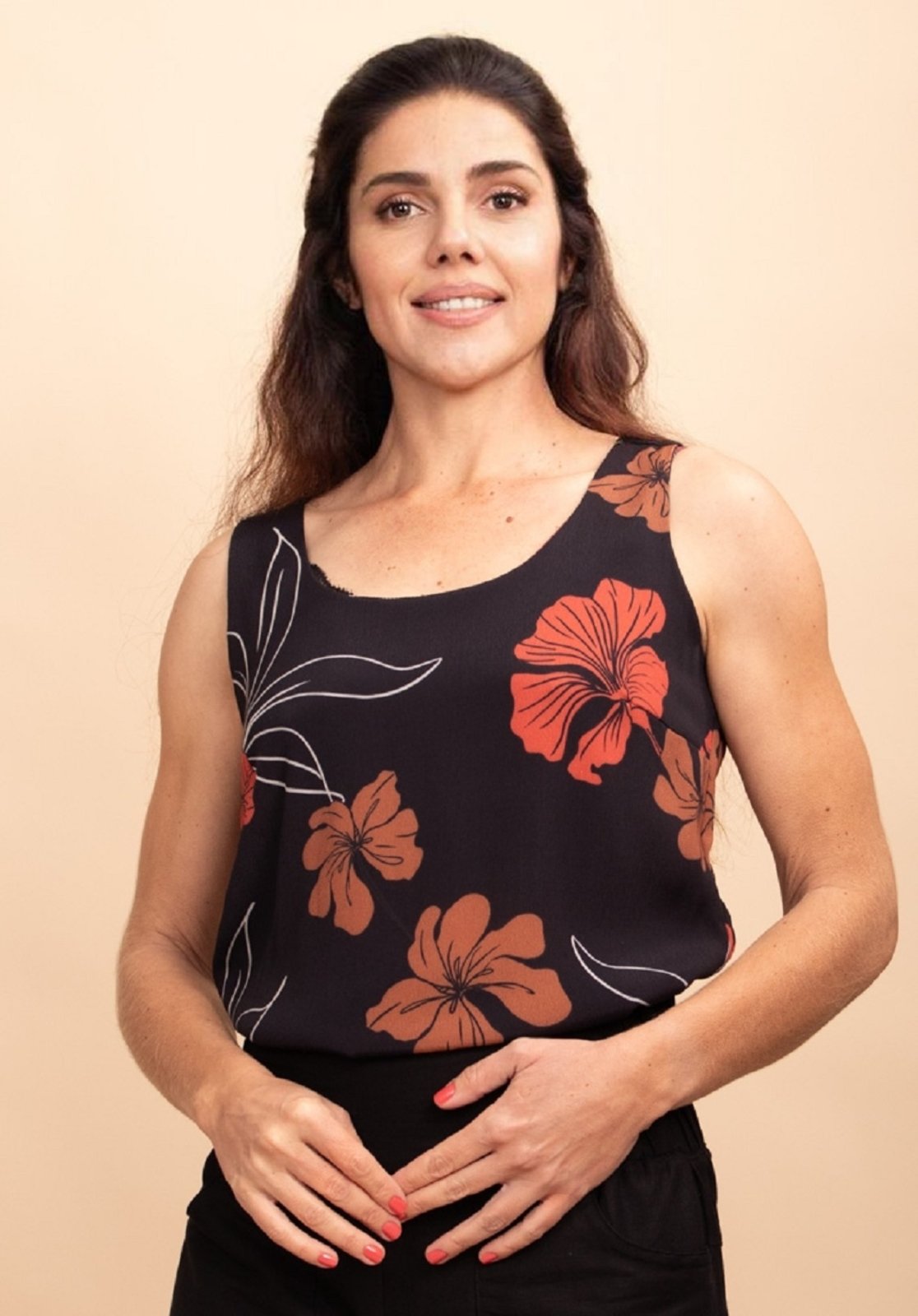 Blusa Regata Nhambu Viscose Estampa Rosas da Floresta