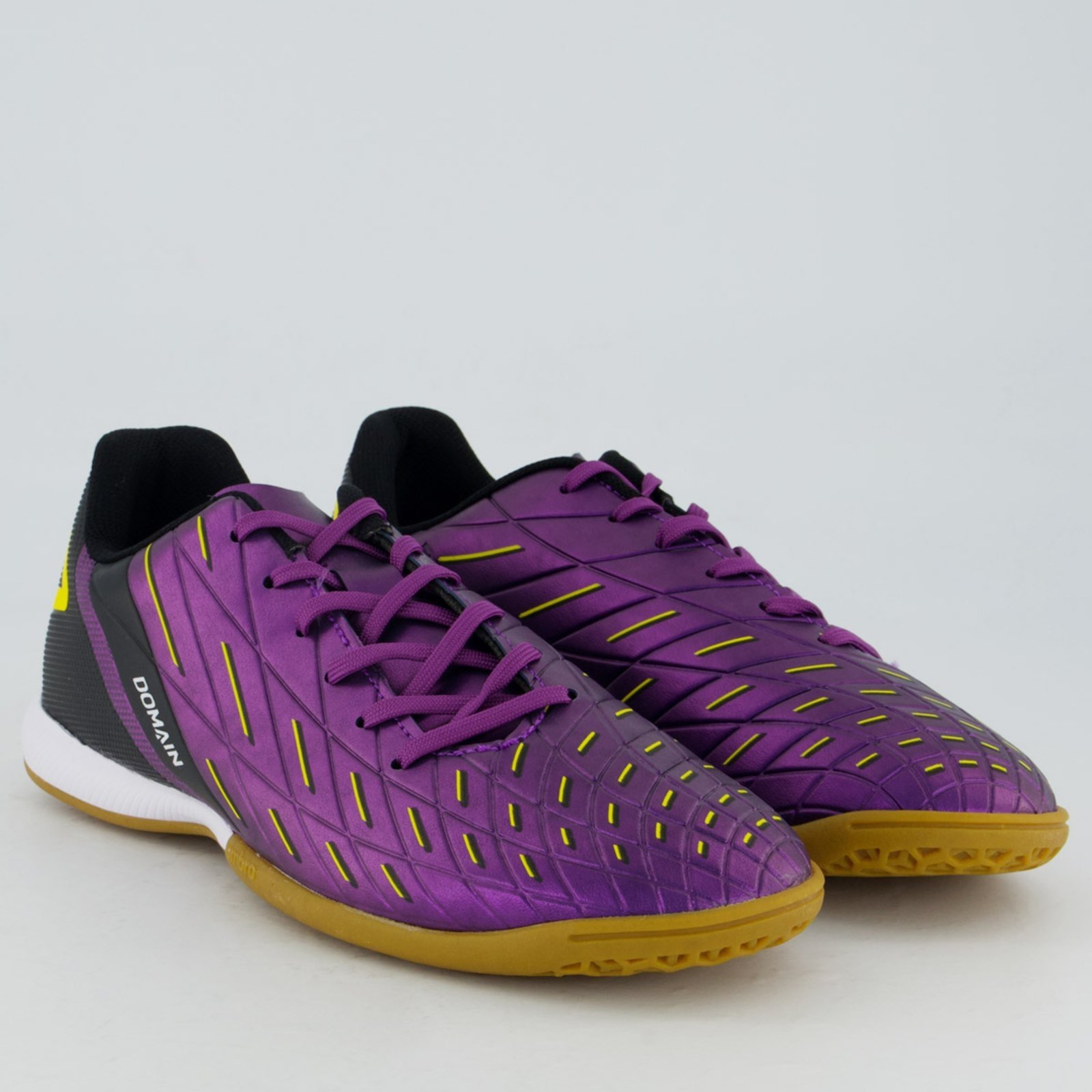 Vista 3 Chuteira Umbro Domain Futsal Roxa e Preta roxo Umbro roxo