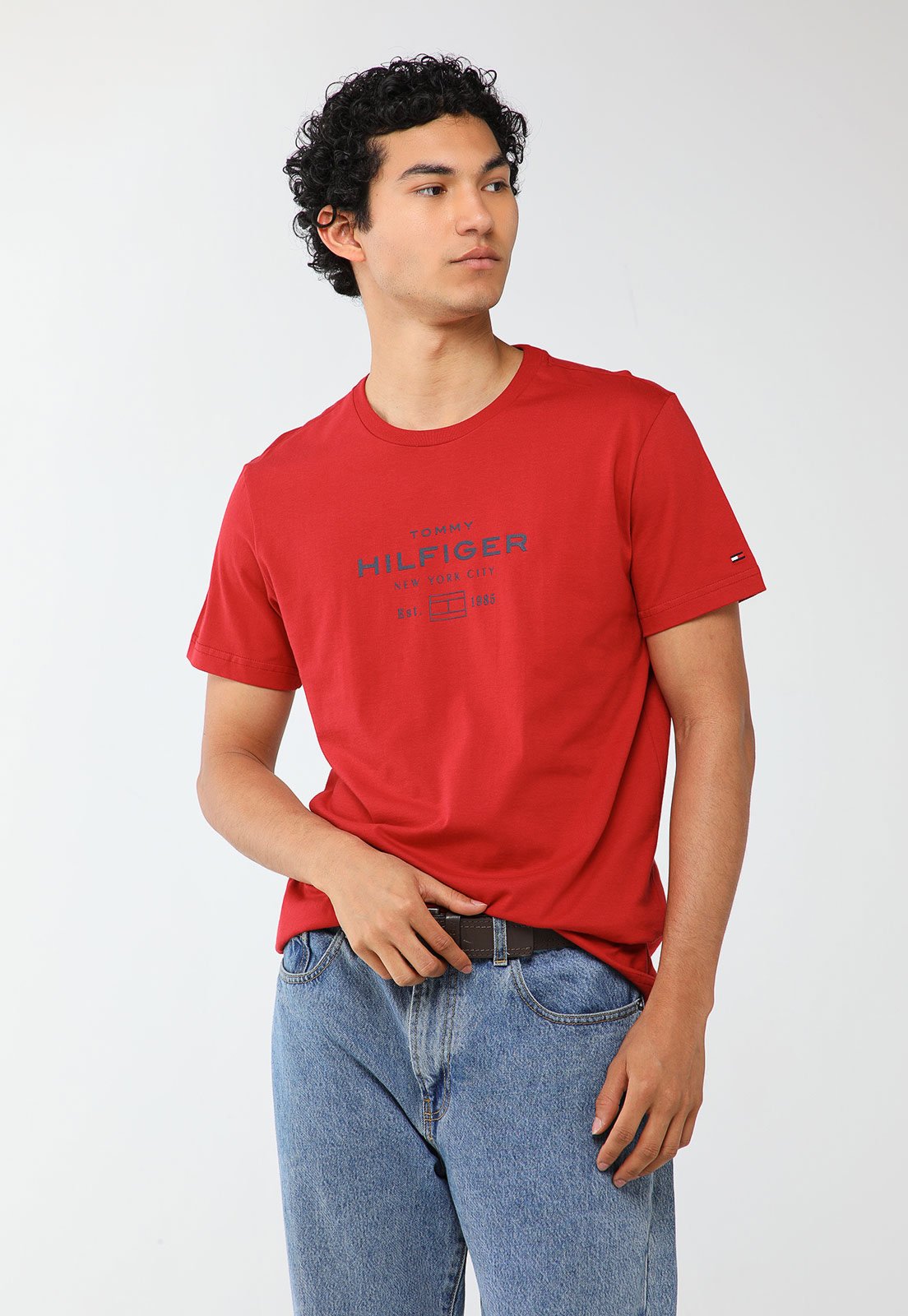 Vista 2 Camiseta Masculina Tommy Hilfiger Hilfiger Stac Vermelha vermelho Tommy Hilfiger vermelho