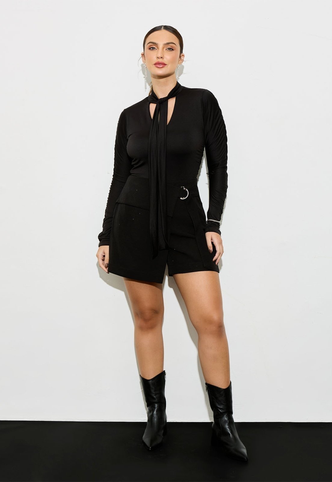 Conjunto Kímika de Short Saia e Blusa Manga Longa Preta