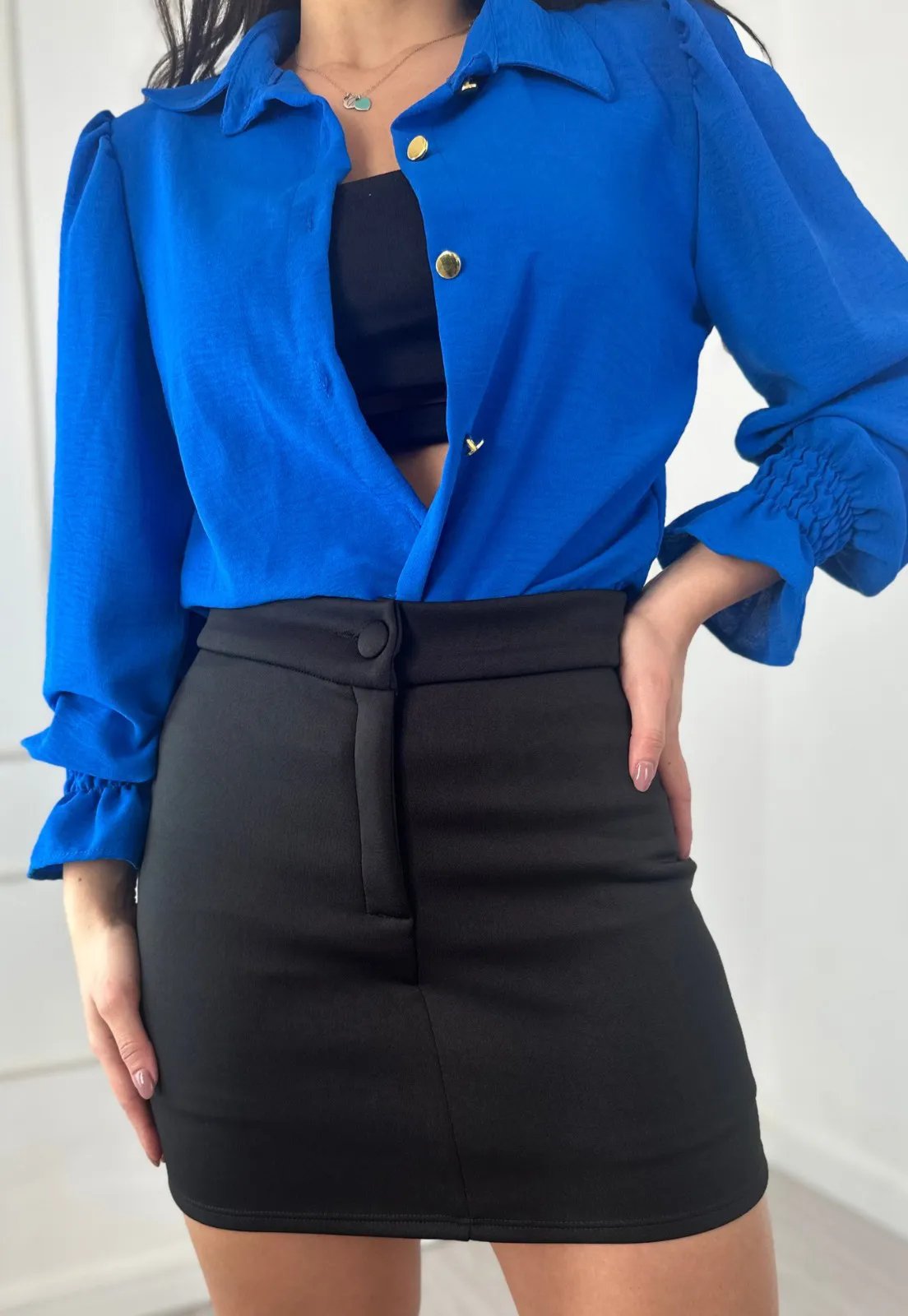 Short Saia Curto Leona Preto