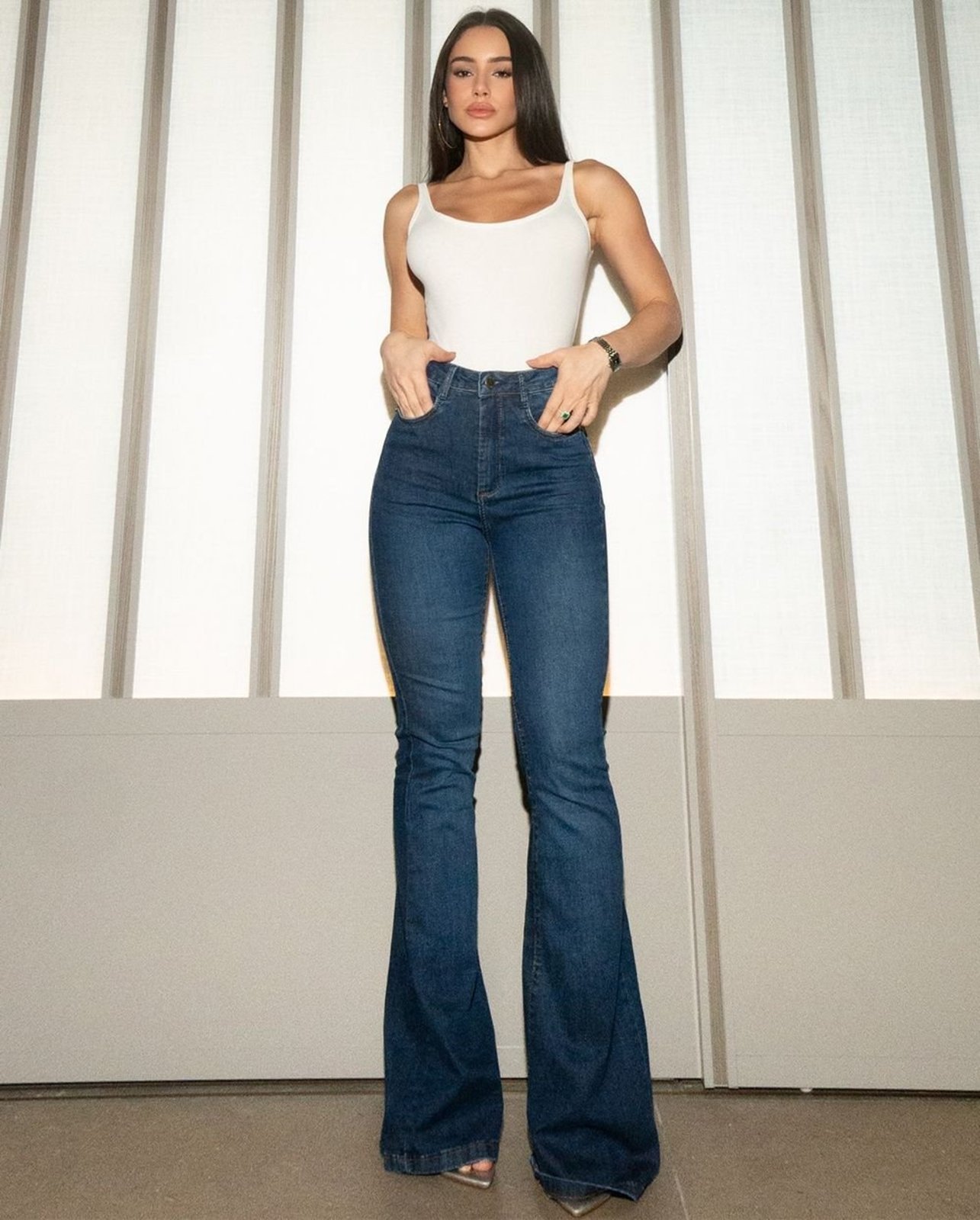 Calça Jeans Flare Feminina 25421 Amaciado com Used Consciência