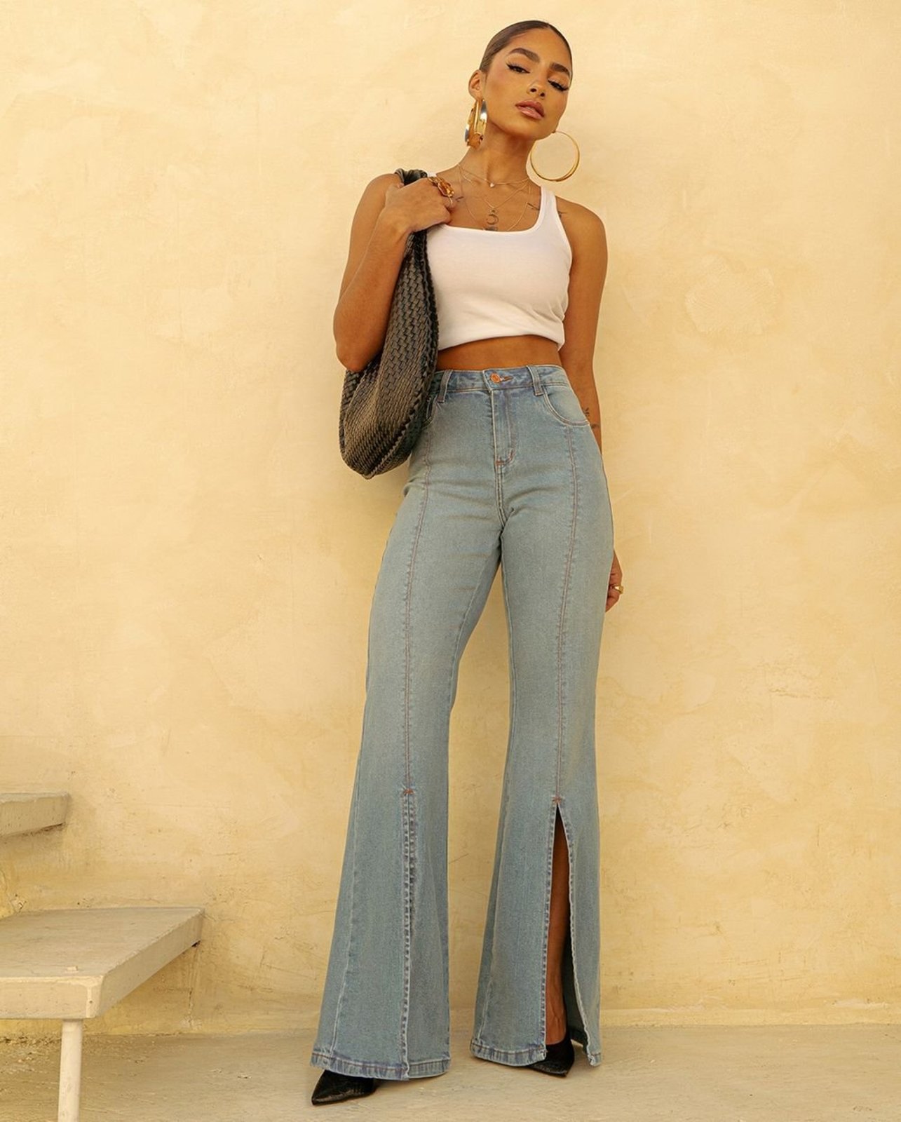 Calça Jeans Maxi Flare Feminina com Fenda Frontal 25589 Clara Consciência