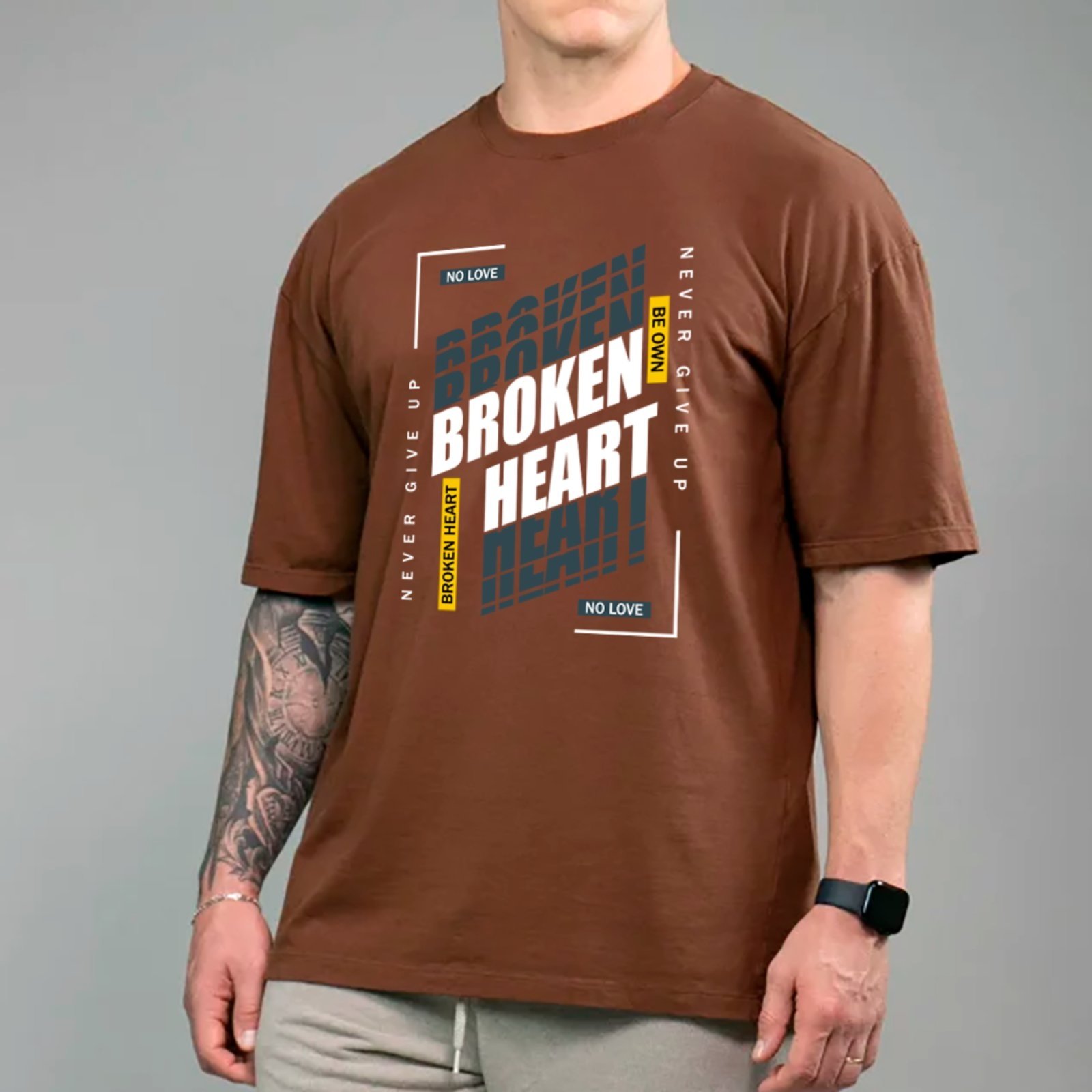 Camiseta Ousy Broken Heart Oversized Unissex Marrom