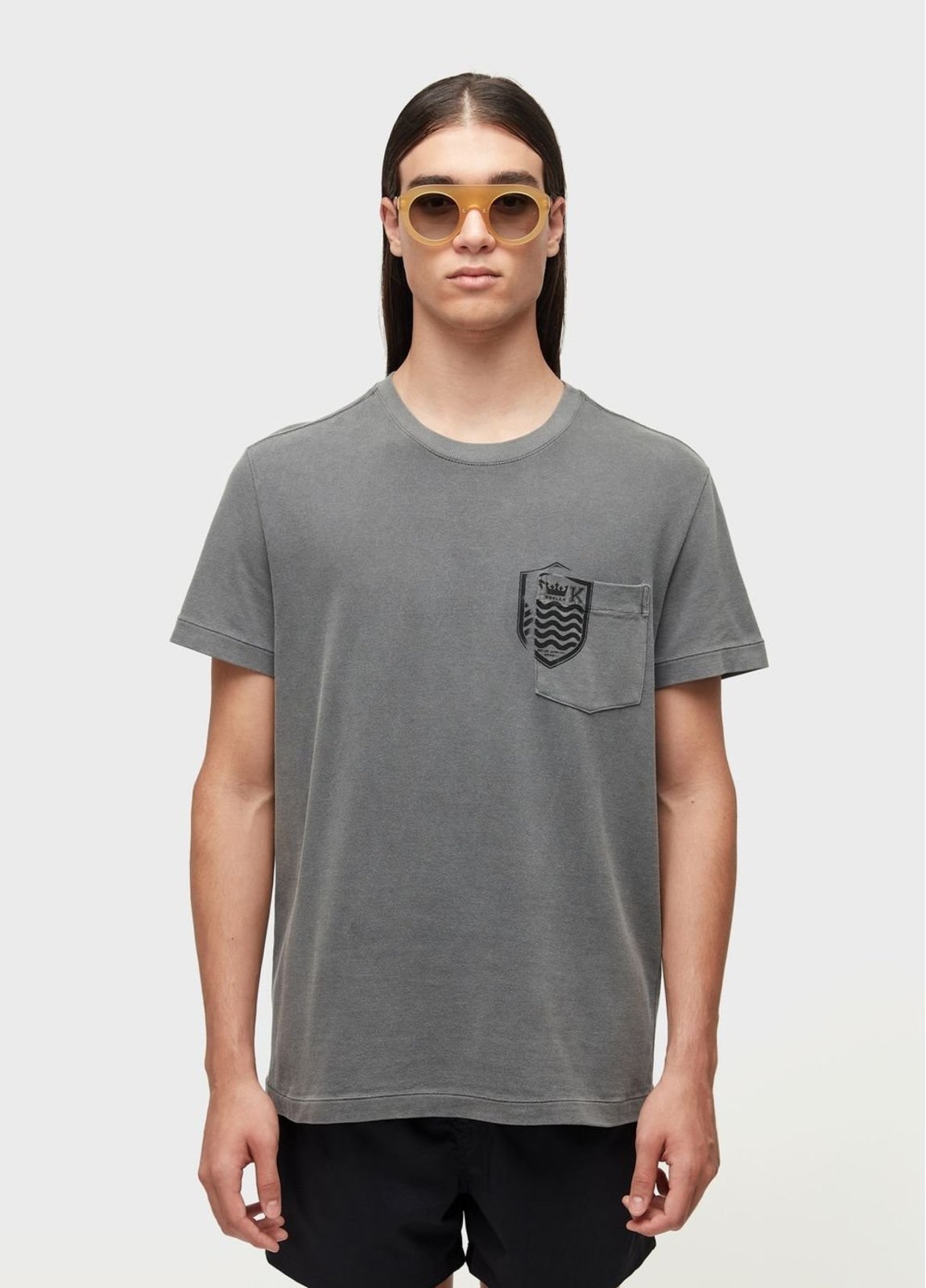 T-shirt bolso brasão OSKLEN