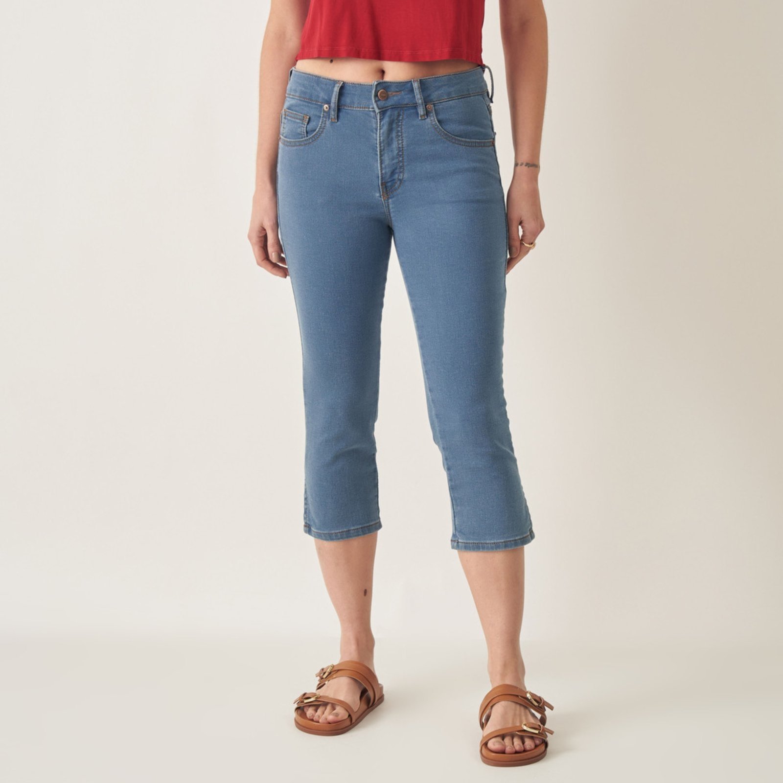 Calça Capri Jeans Cintura Alta com Fendas