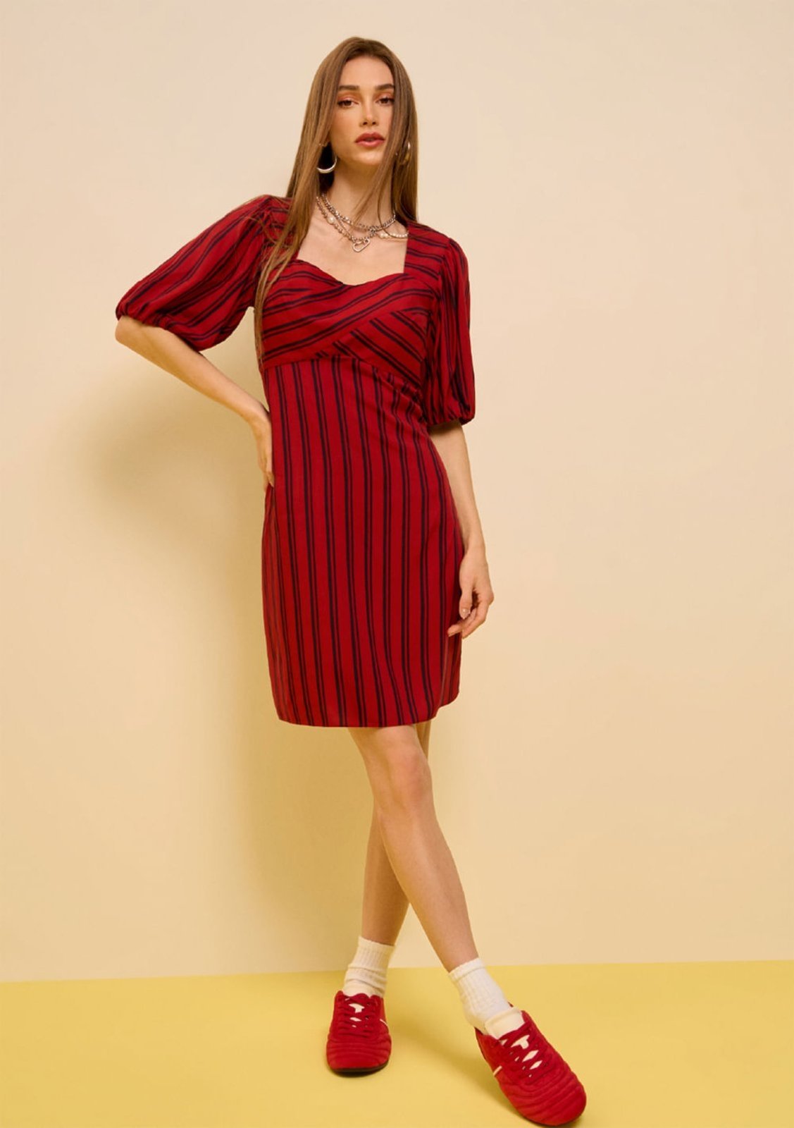 Vestido Zinco Solto Decote Transpassado Manga Curta Curto Vermelho