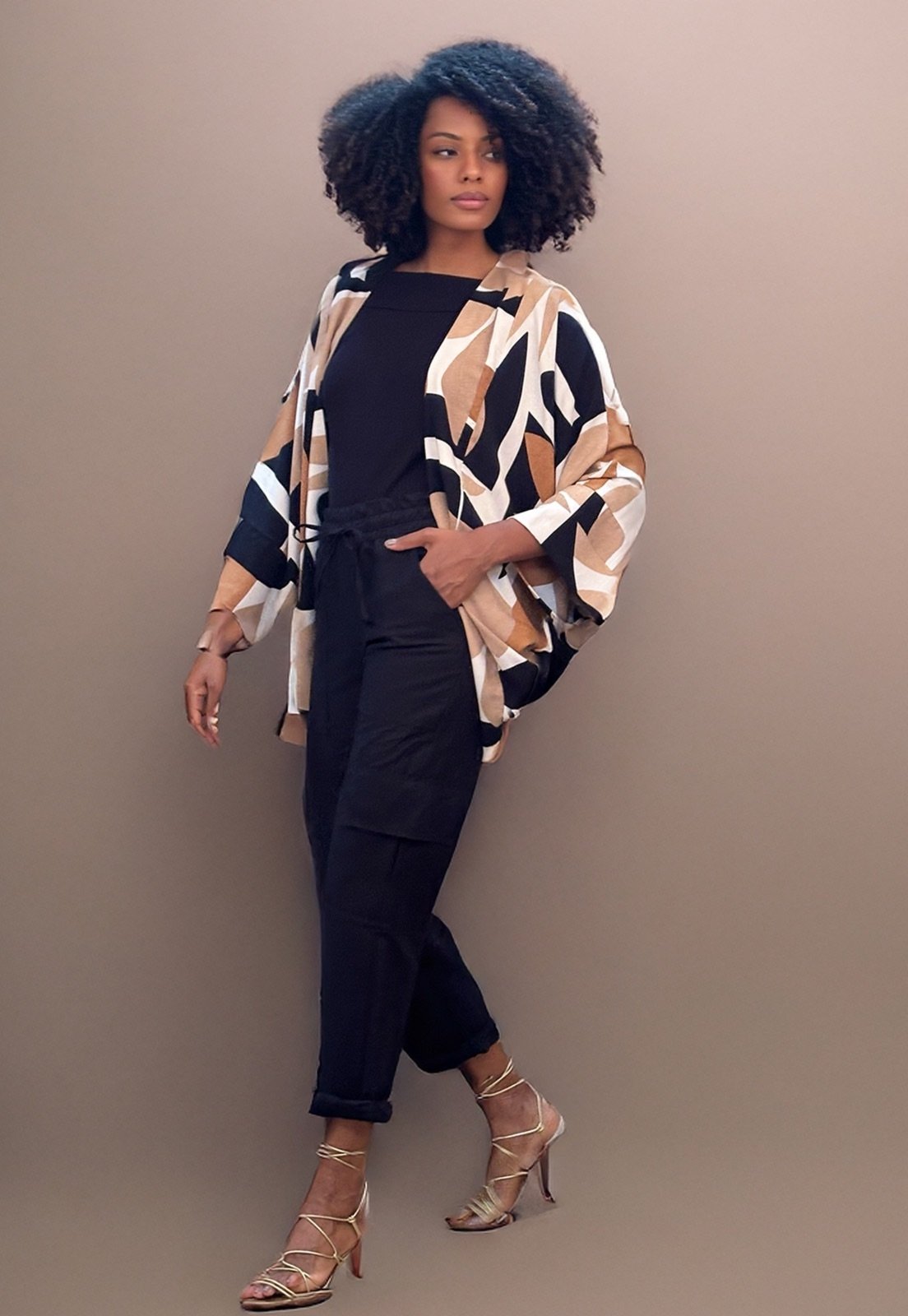 Kimono Amazonia Vital Viscose Manga Ampla Estampa Marrom Geométrico