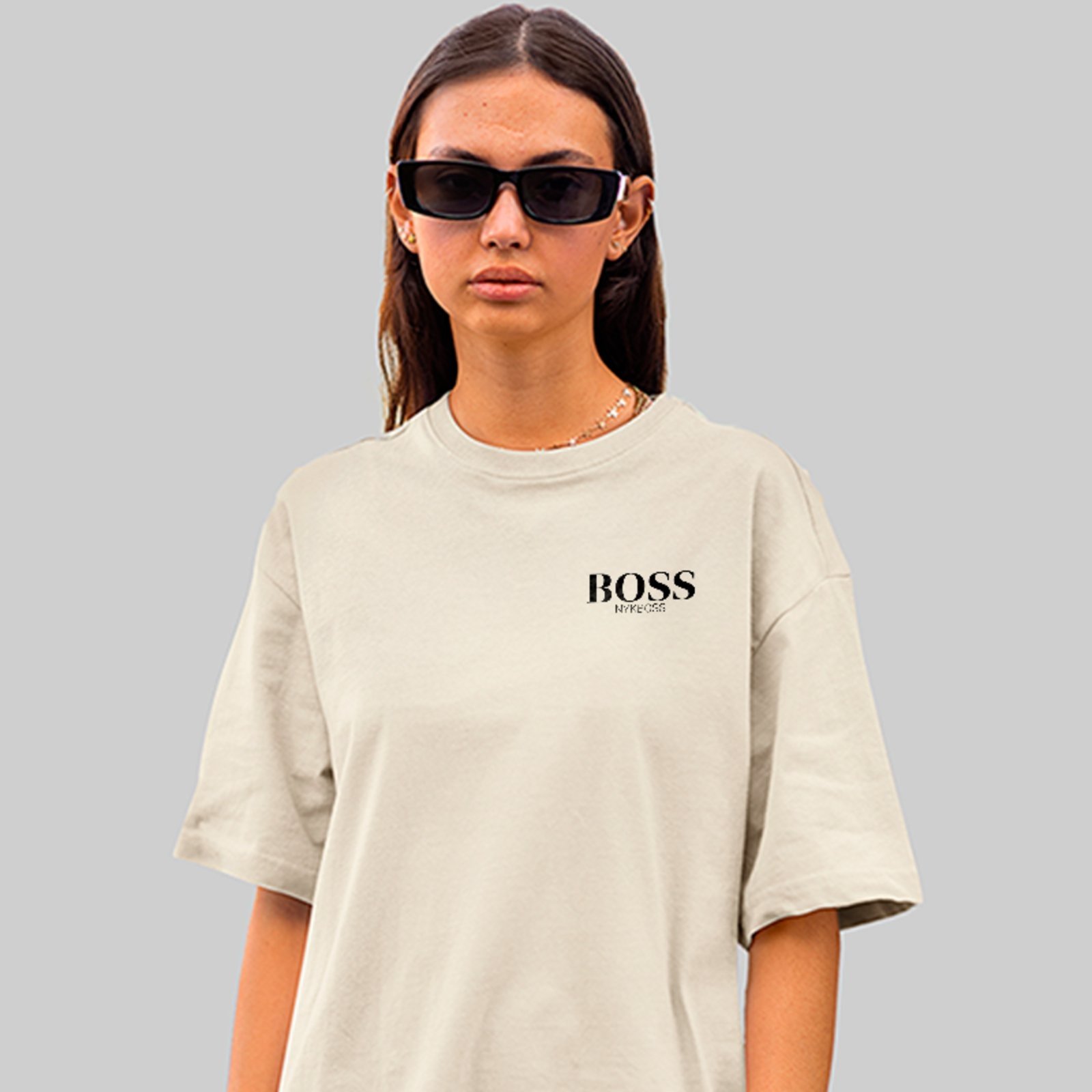 Vista 3 Camiseta Oversized Boss Minimal Style Urbano Algodão Premium Off White ousy off-white white ousy off-white white