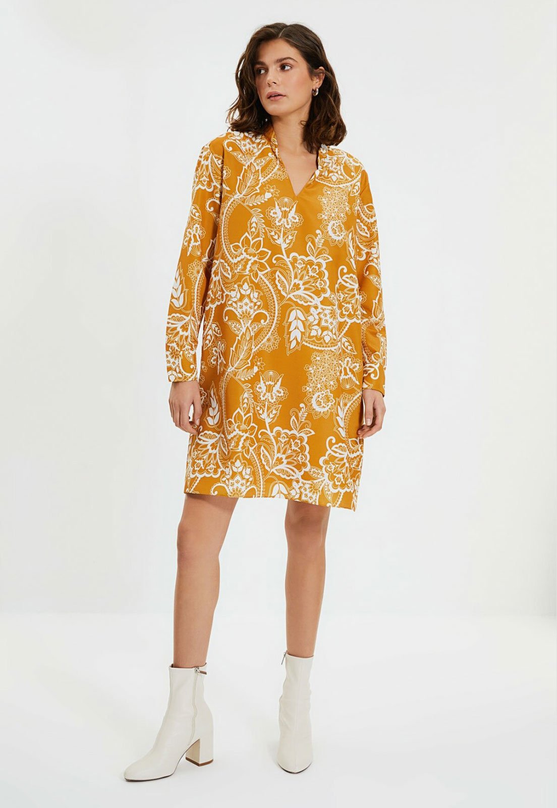Vestido Trendyol Curto Arabesco Amarelo