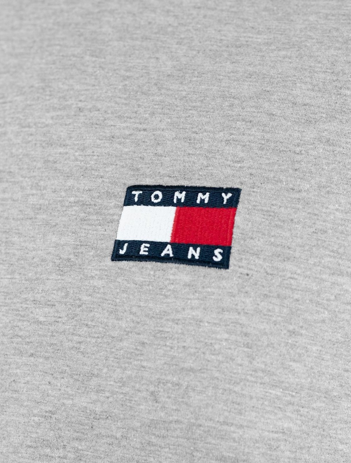 Vista 3 Camiseta Tommy Jeans Masculina Regular Med Flag Badge Mescla cinza Tommy Jeans cinza