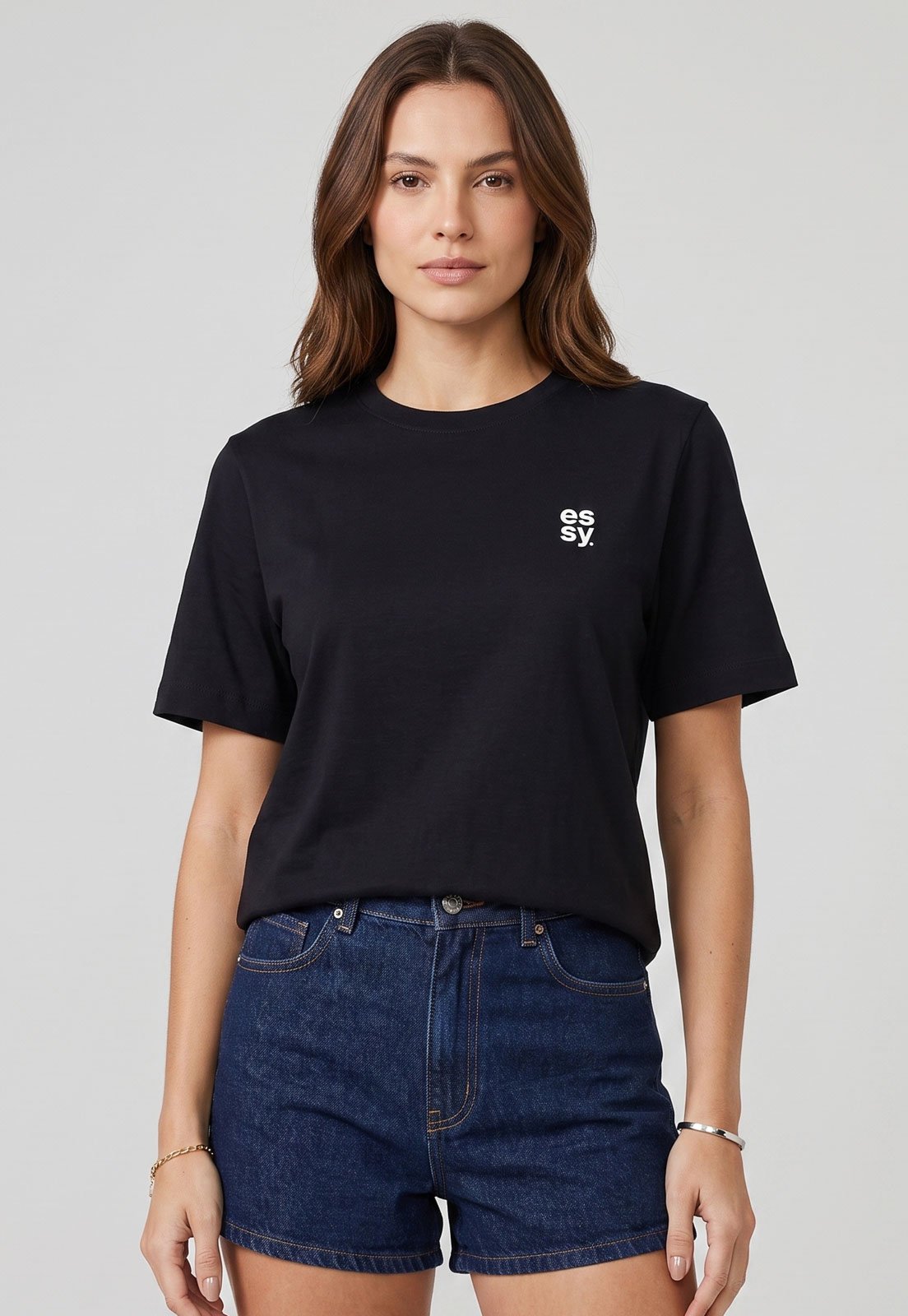 Camiseta Feminina Lança Perfume Gola Redonda Preta