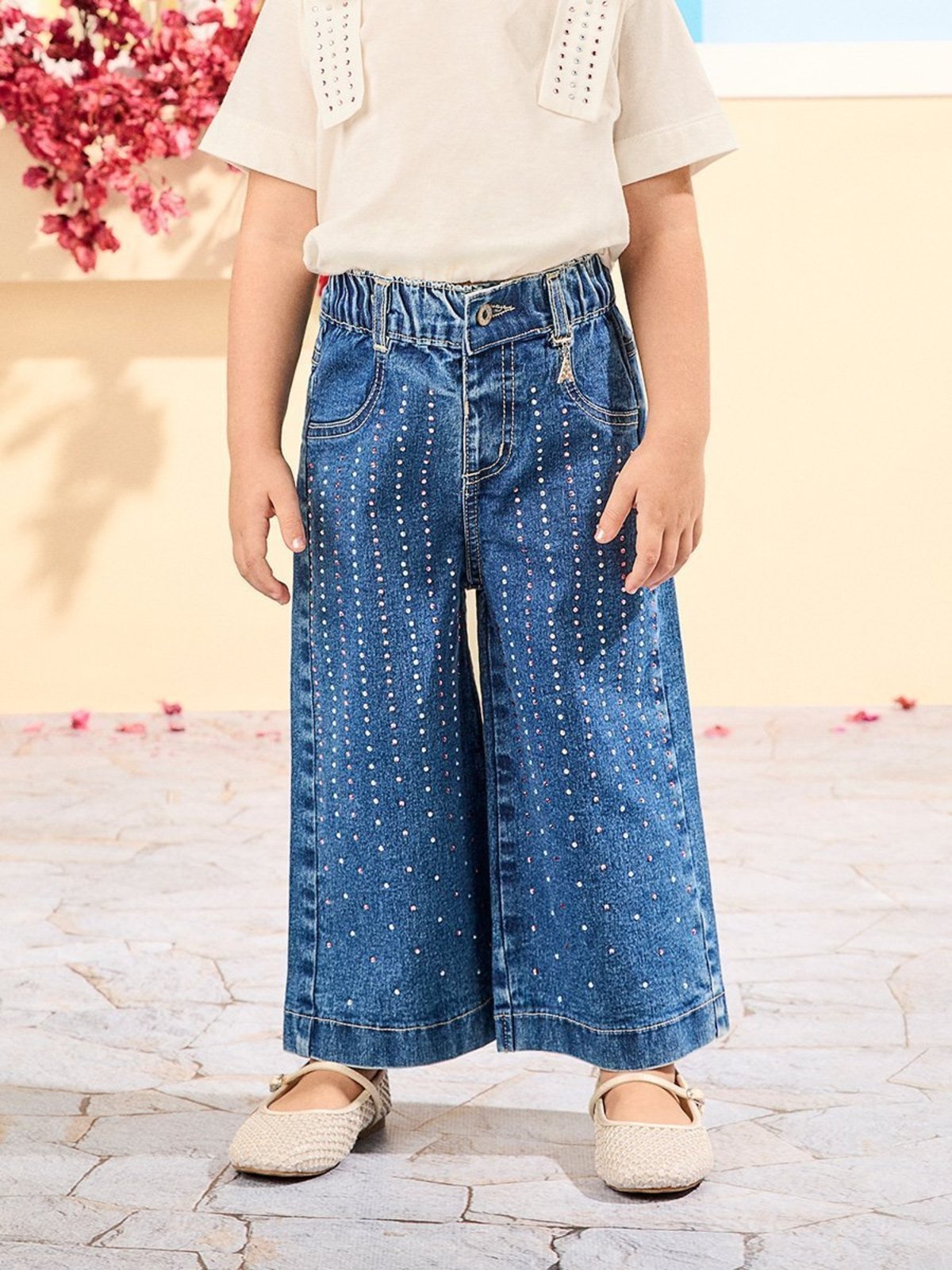 Infantil - Calça Jeans com Listras de Strass