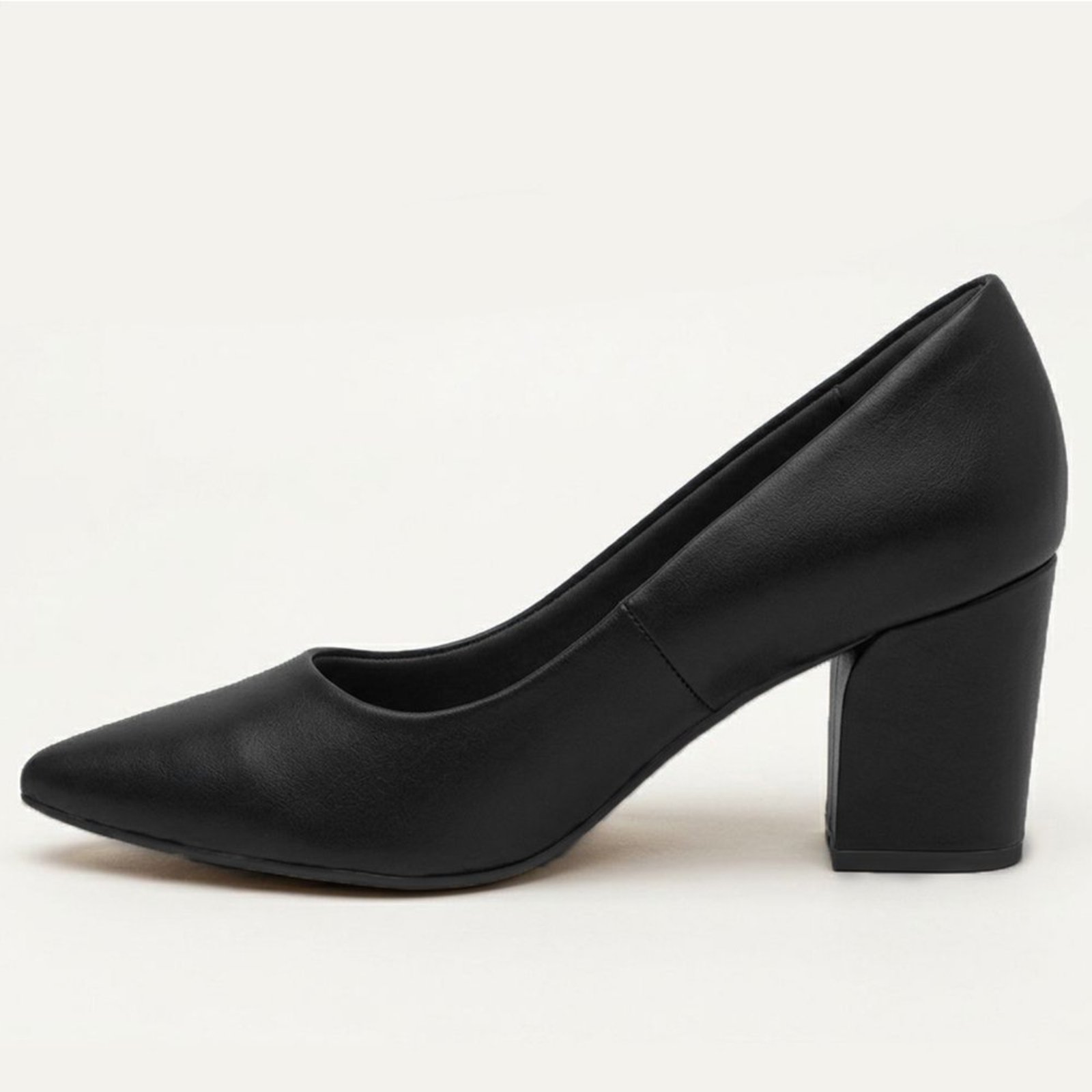 Sapato Scarpin Usaflex Couro Bico Fino Salto Grosso Preto