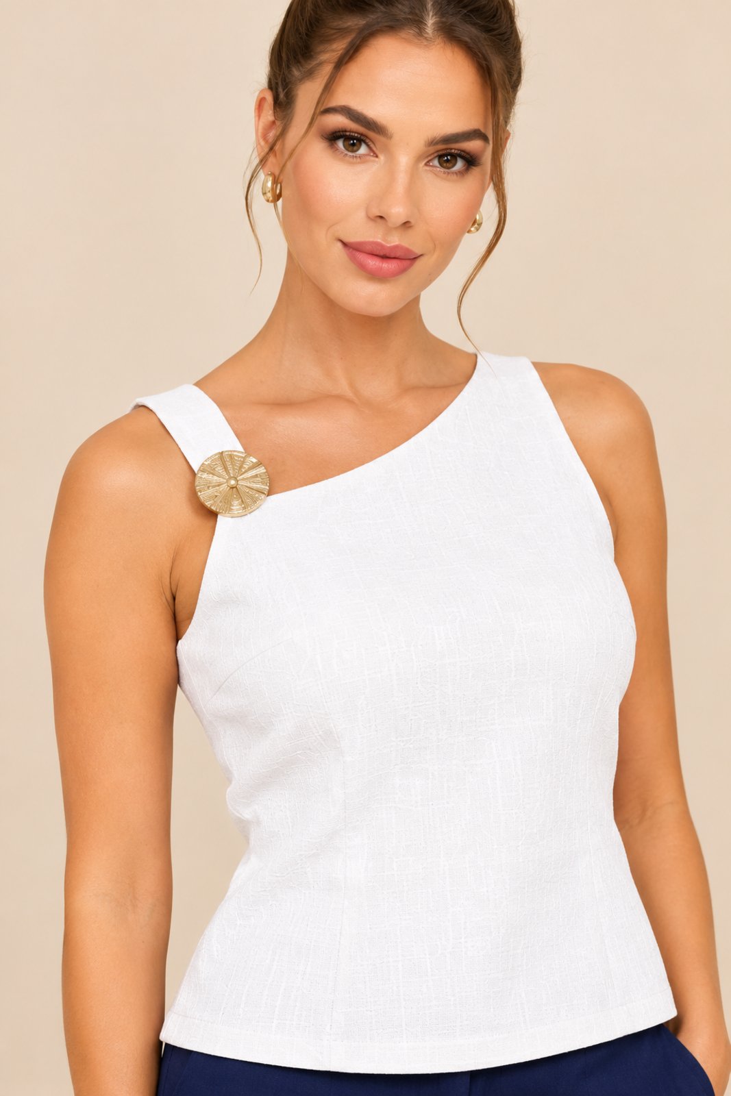 Blusa Feminina Lapetry Branco Elegante Com Fivela na Alça