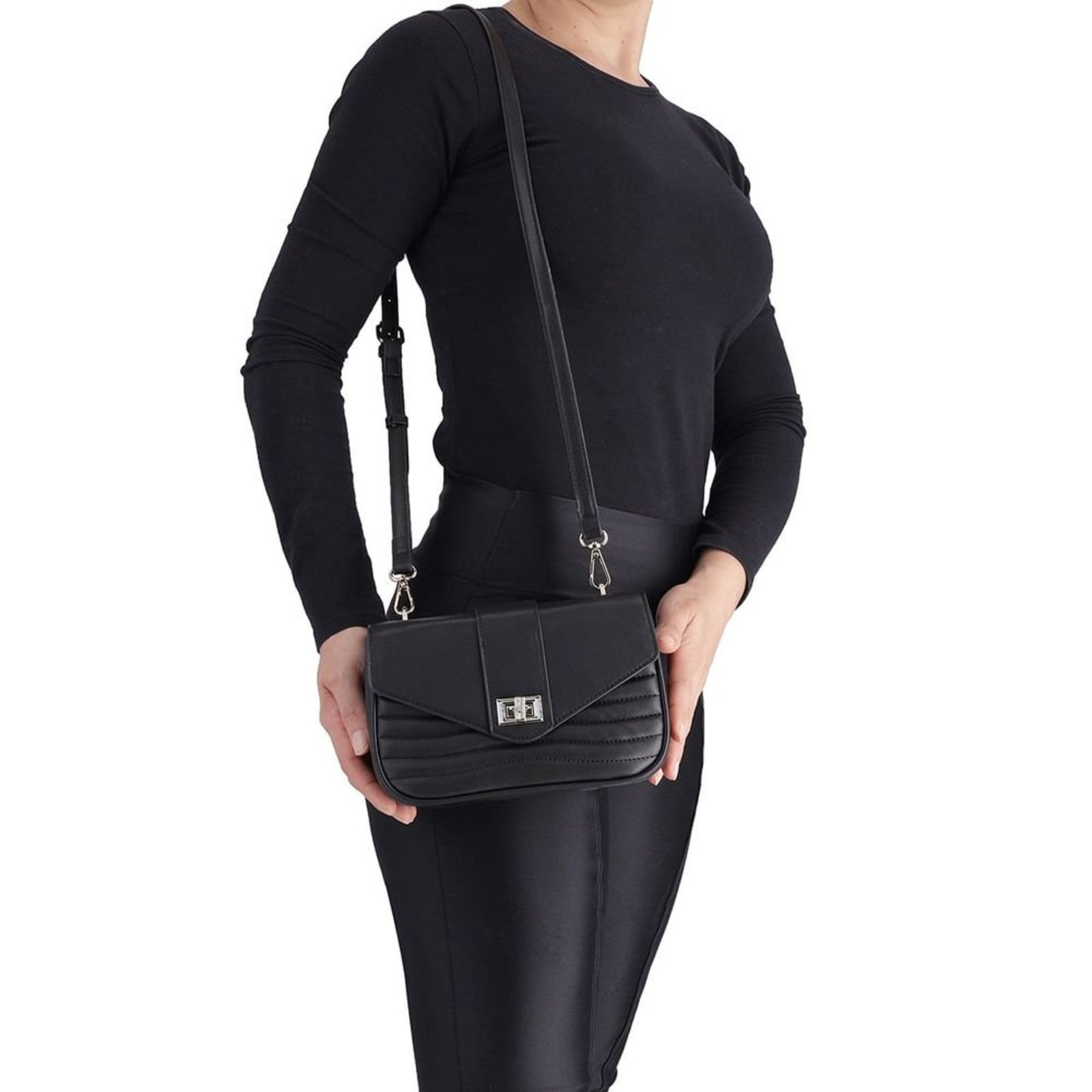 Vista 3 Bolsa Maitê Tiracolo Pequena preto preto