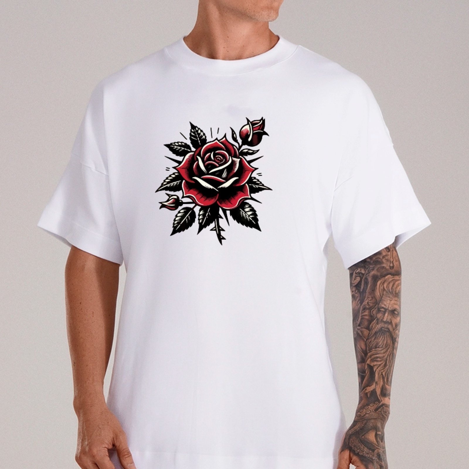 Camiseta Ousy Rosa Vermelha Folhas Verdes Oversized Unissex Branco