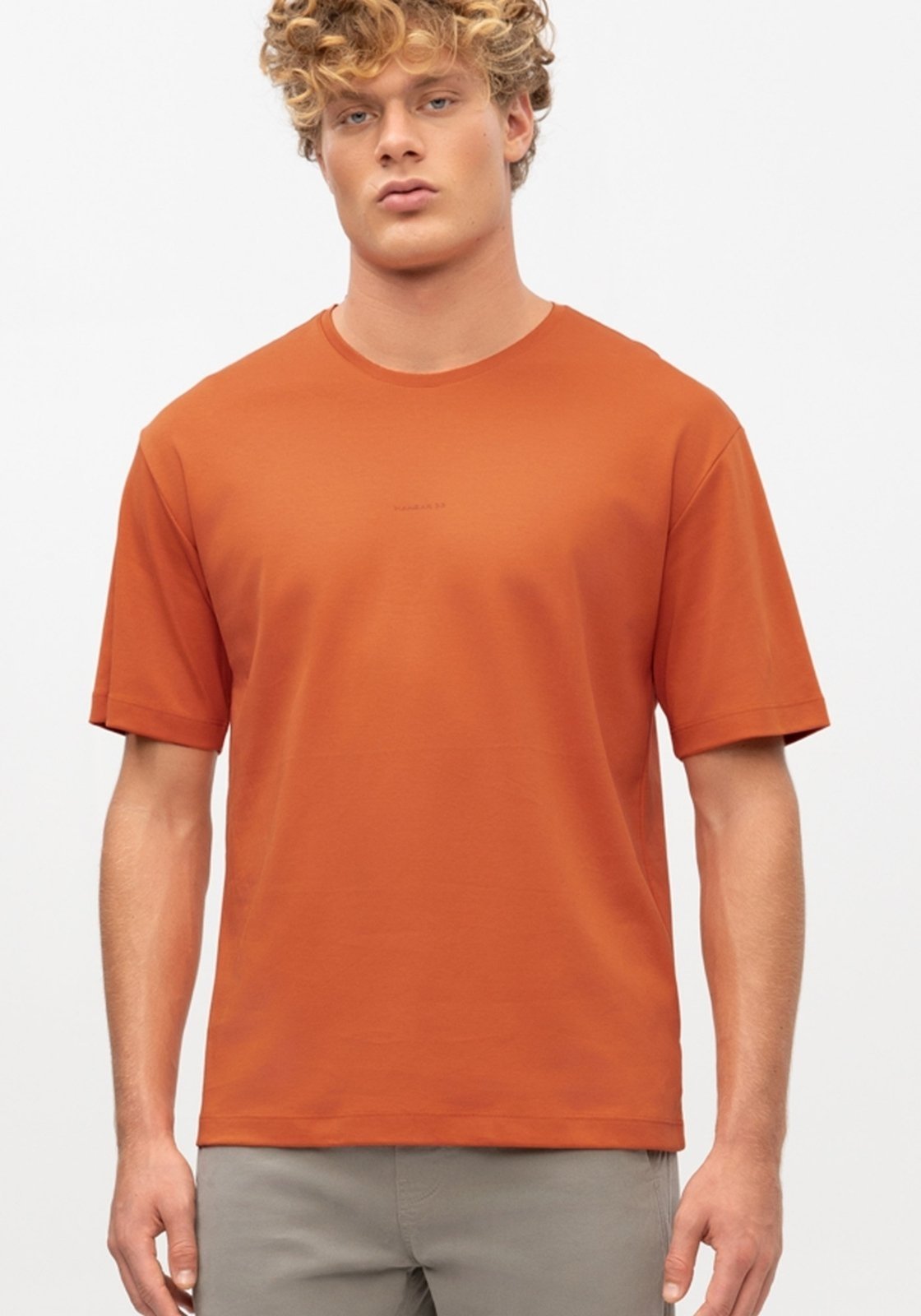 Camiseta Masculina em Malha Gold Oversized