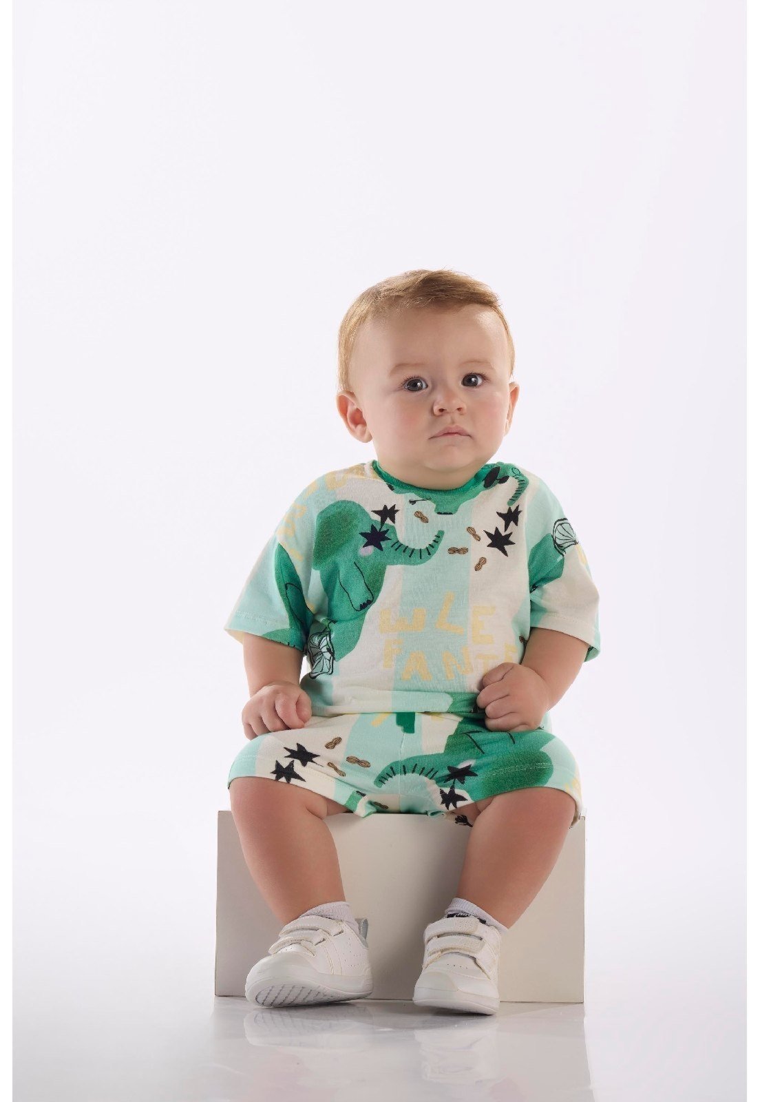 Vista 2 Infantil - Conjunto Camiseta e Short Três e Já branco Três e Já branco