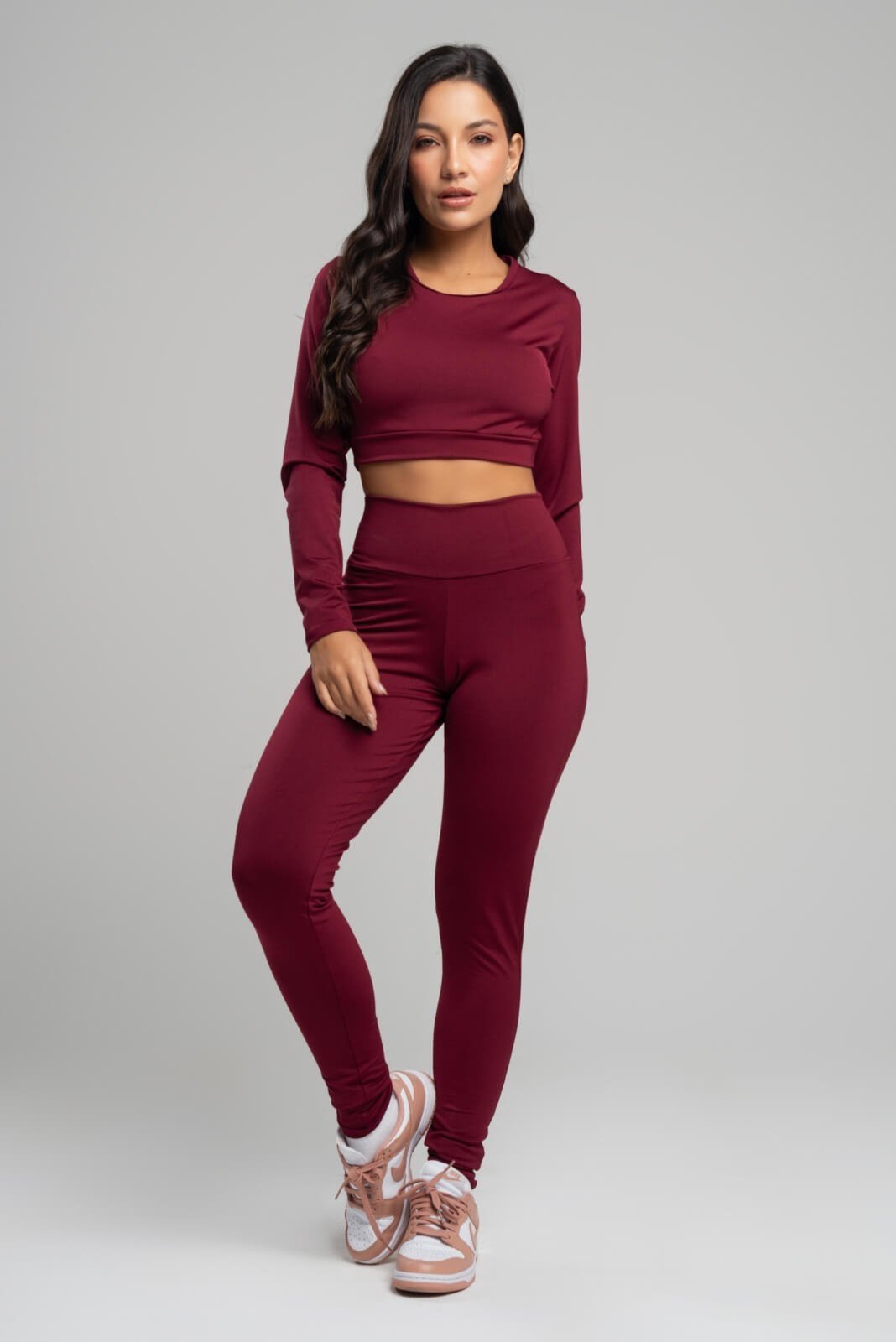 Conjunto Fitness Vicbela Calça Legging + Cropped Top Manda Longa Suplex Moda Fitness Academia Vinho