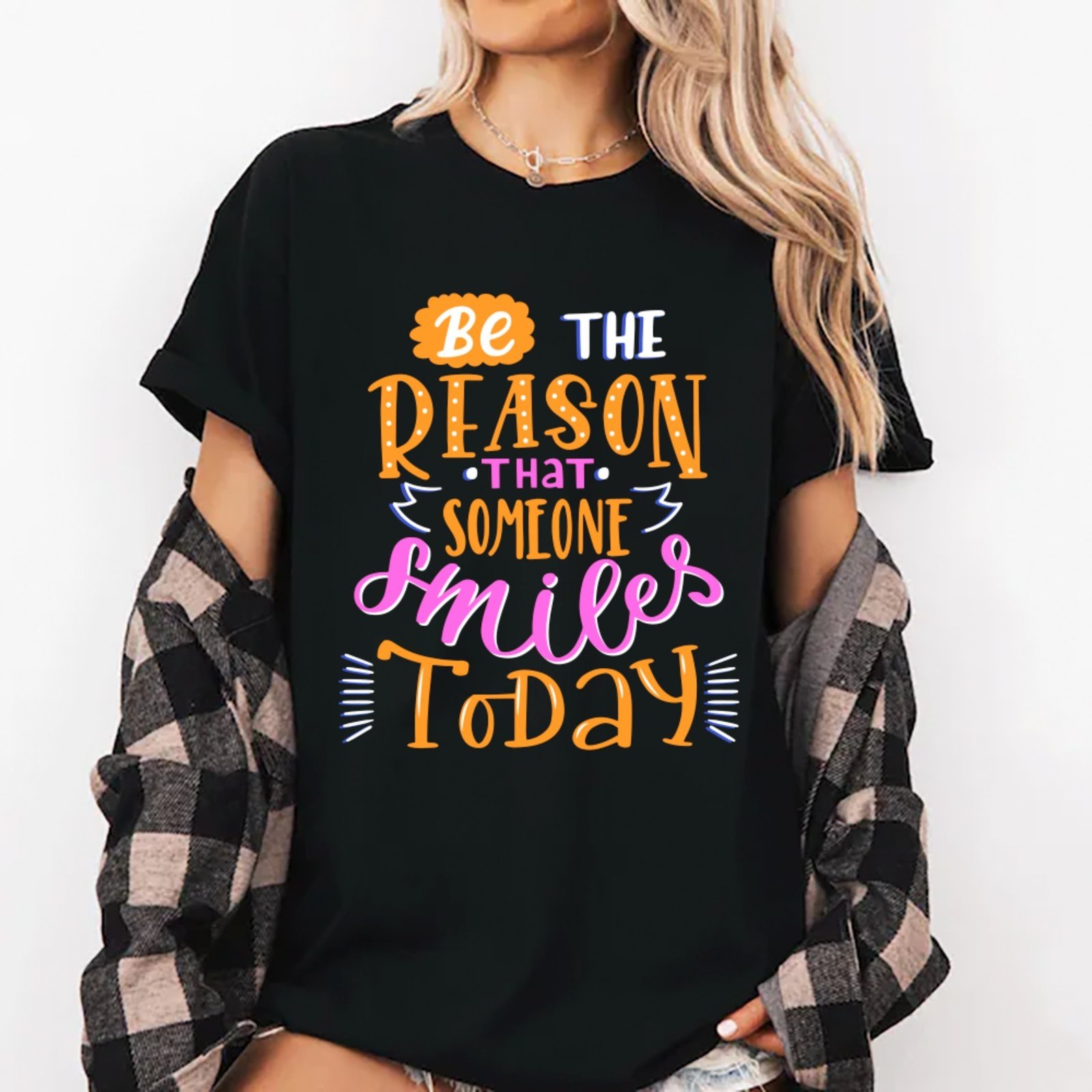Camiseta Ousy Someone Smiles Today Oversized Feminina Preto