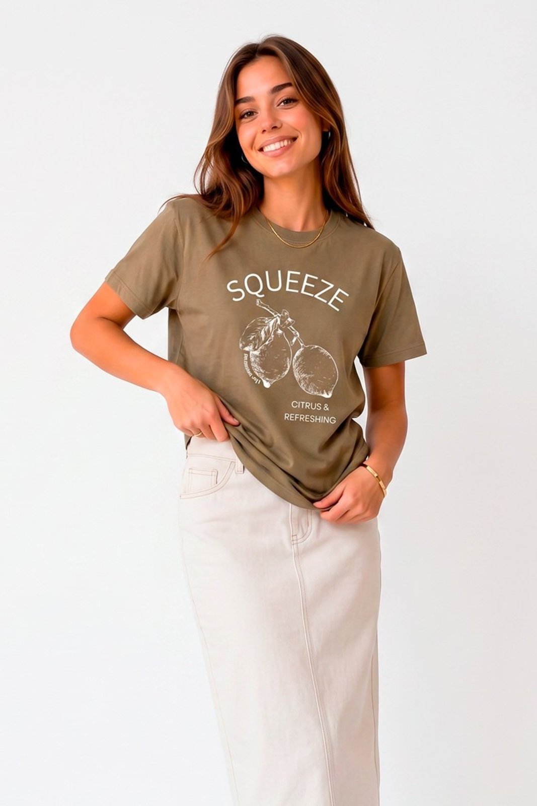 T-shirt Feminina Cianitas Caqui Estampa Squeeze