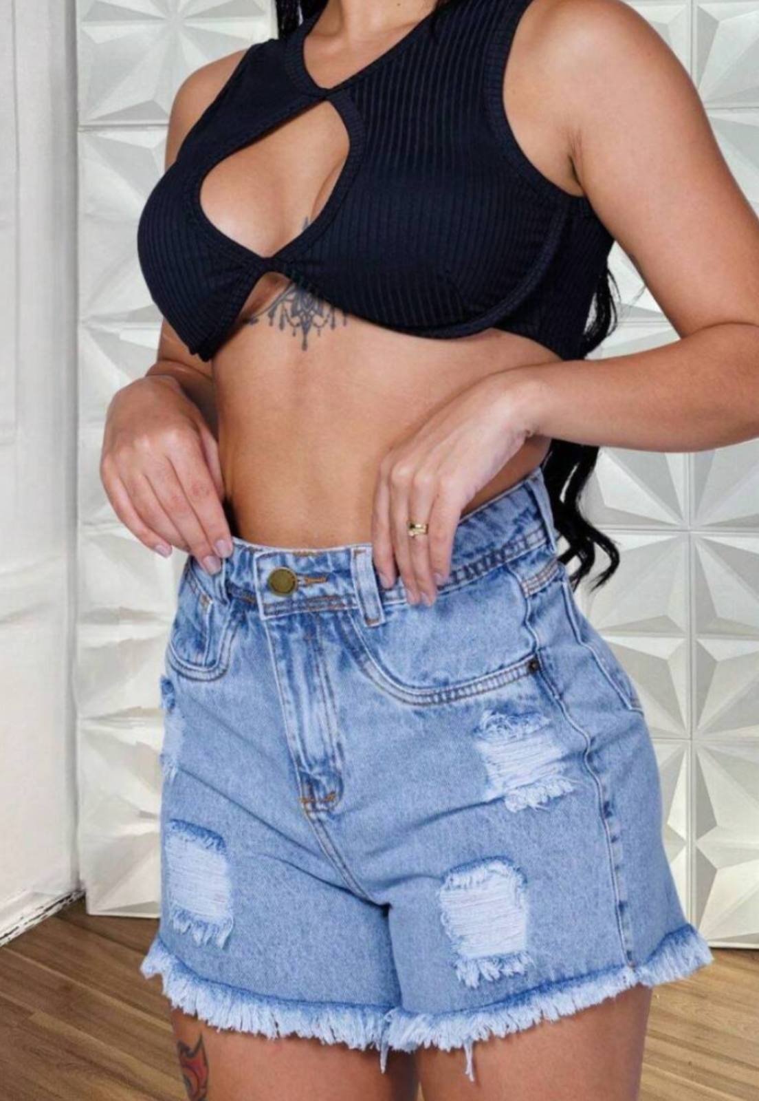 Short Feminino Desfiado Marmorizado – Estilo Despojado e Confortável