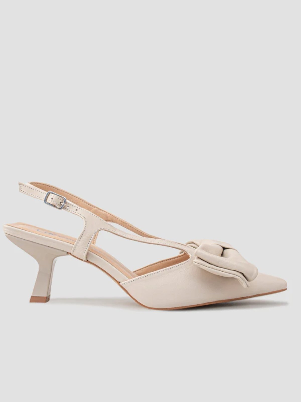 Scarpin Slingback Couro Bege Com Laço CBK