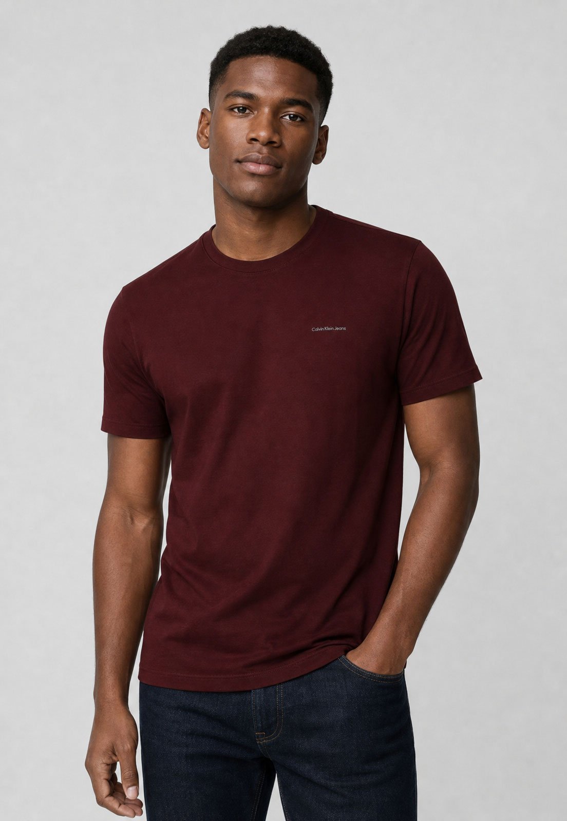 Camiseta Masculina Calvin Klein Jeans Logo Básico Vinho