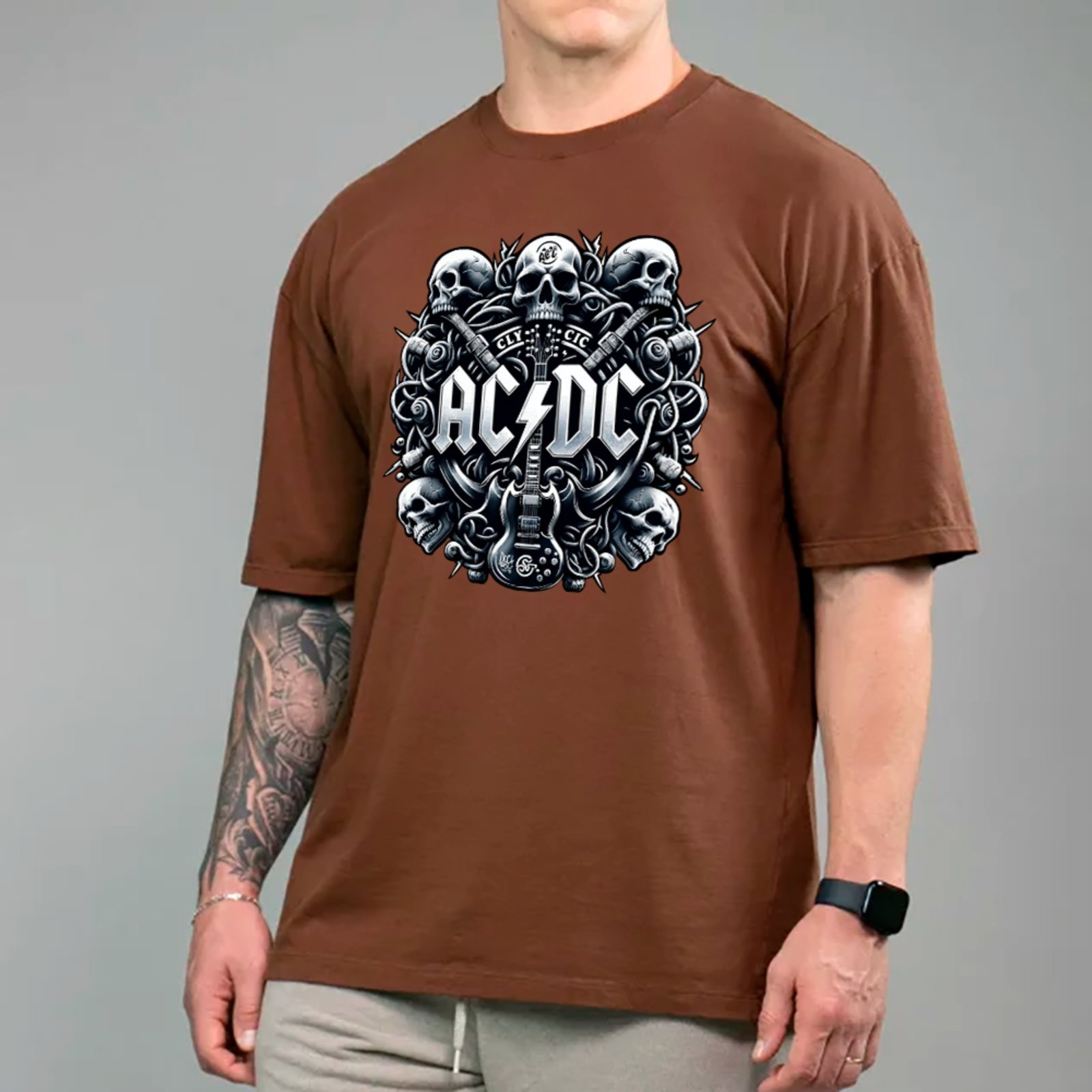 Vista 2 Camiseta Ousy Básica AC DC Caveiras Estilo Heavy Rock Unissex marrom ousy marrom