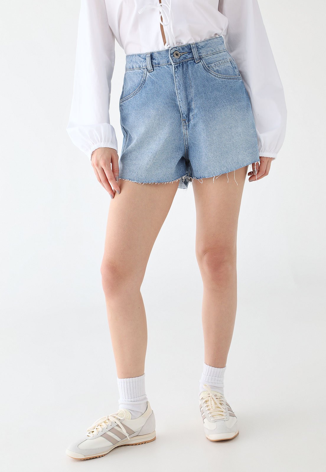 Shorts Jeans Feminino Hang Loose Destroyed Lavagem Clara Azul