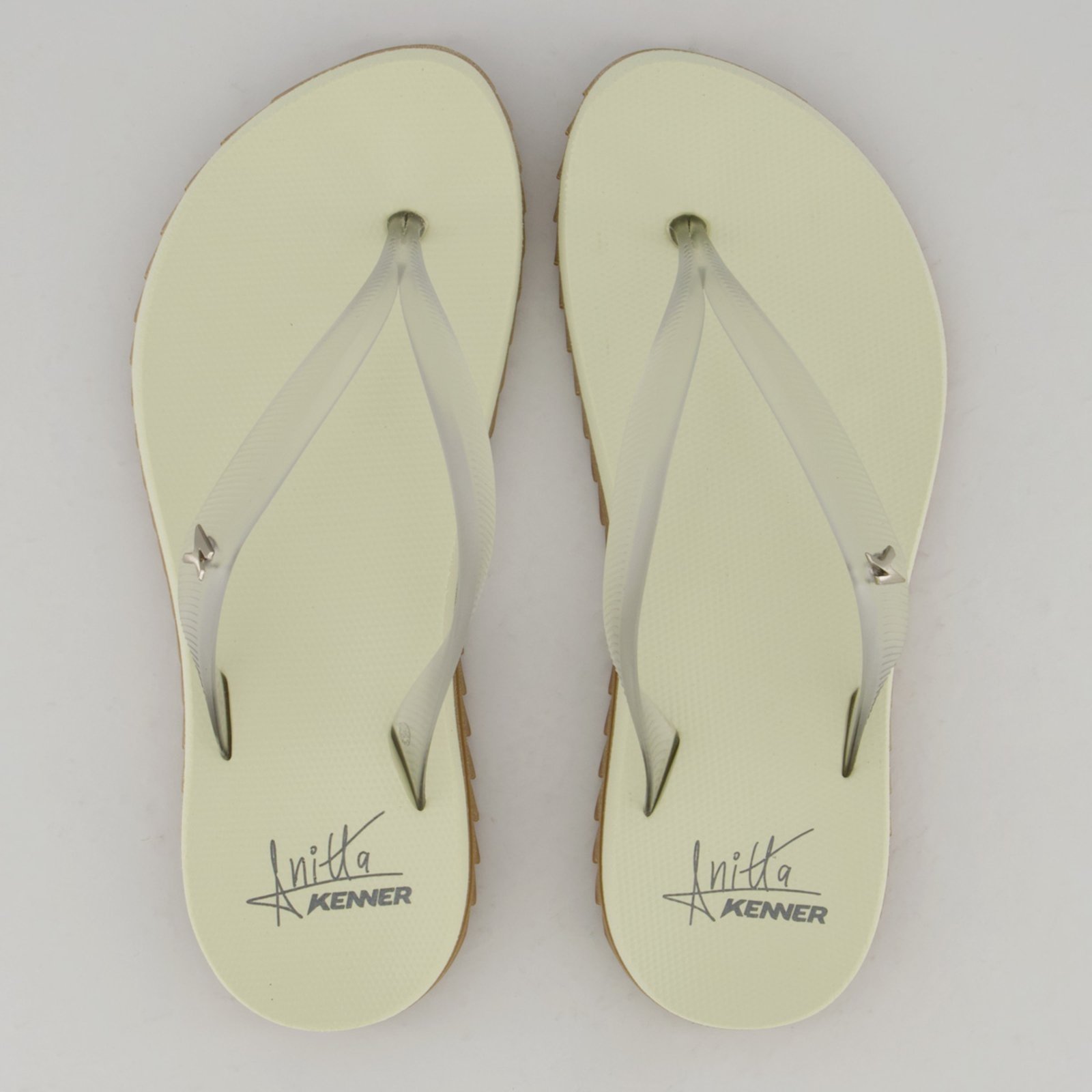 Chinelo Kenner Ibiza Anitta Feminino Off White