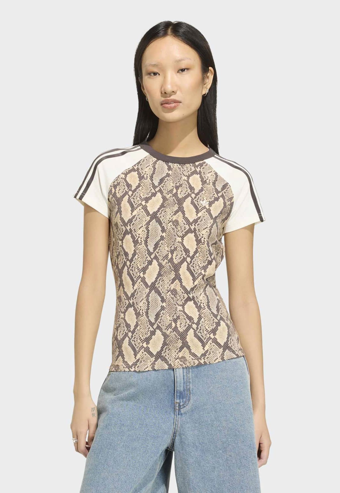 Camiseta adidas Originals Slim Cobra Branca