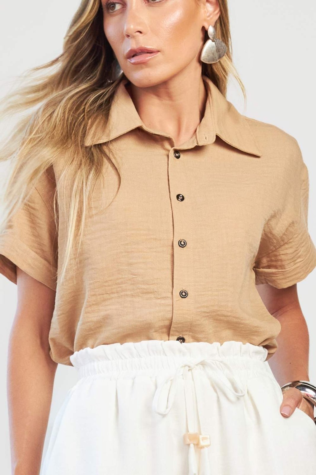 Vista 2 Camisa Vanibele Cropped Camelo caramelo Vanibele caramelo