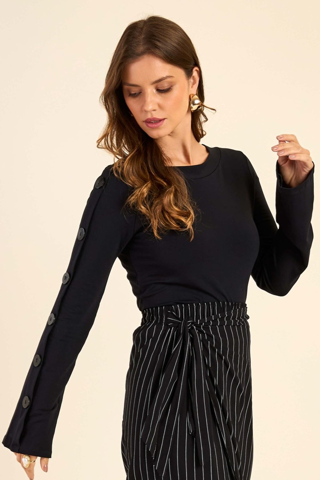Blusa Feminina Gola Assimétrica Marialícia Preto