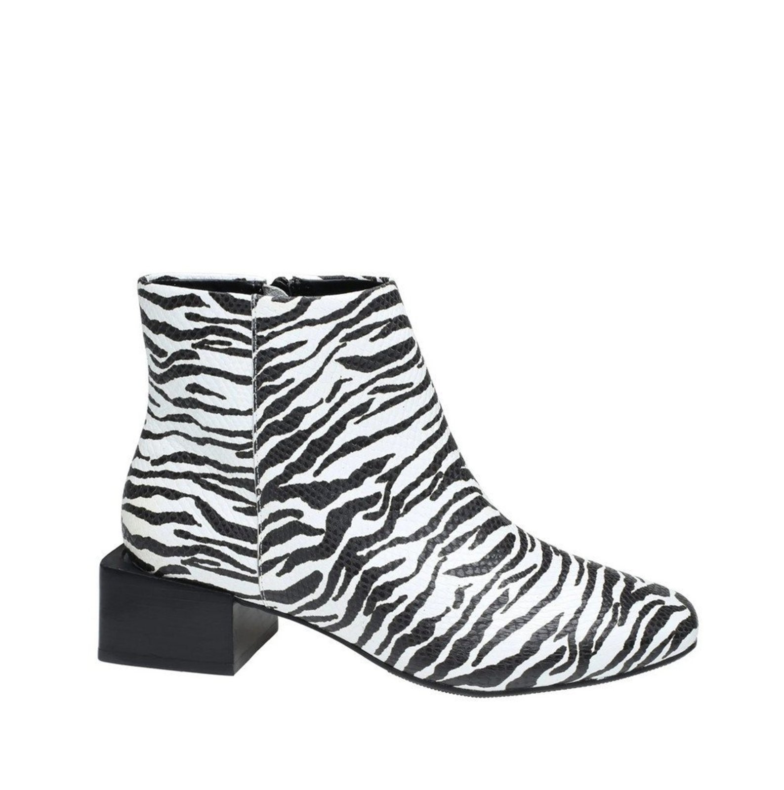 Bota Couro Zebra Cano Curto Tabita 11413362 Multicolorido