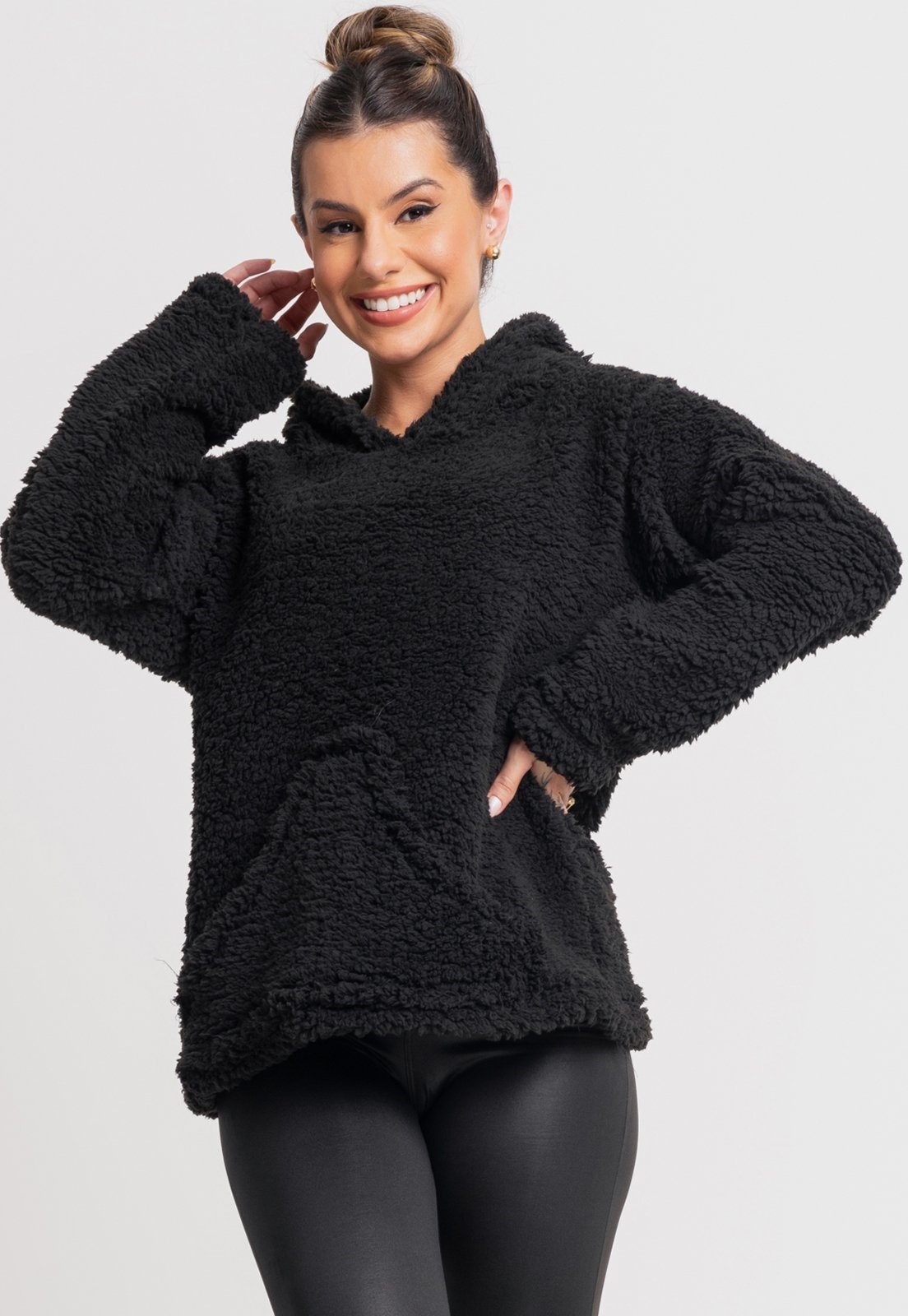 Casaco MVB Modas Flanelado Feminino Capuz Bolso Teddy Pelucia Preto