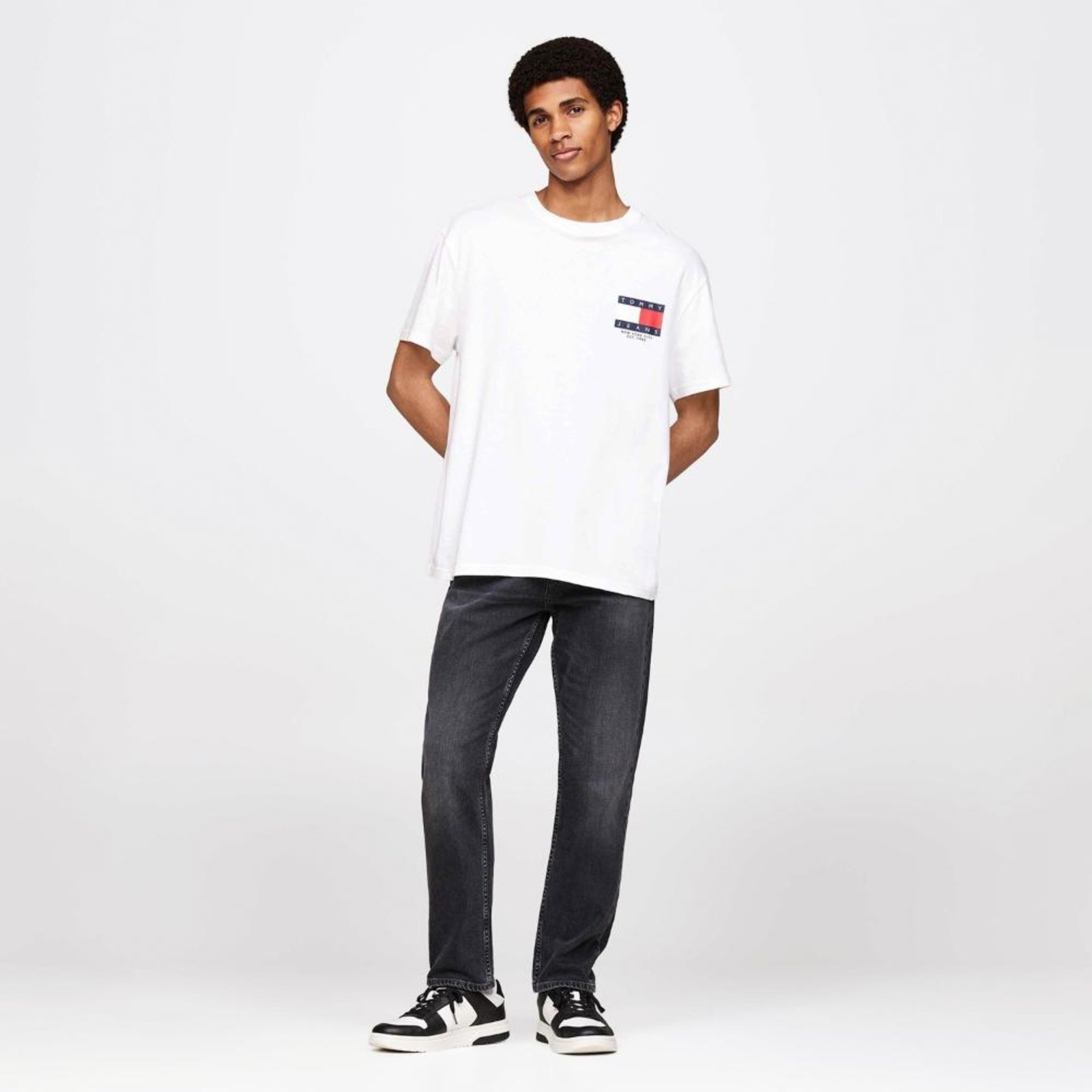 Vista 3 Camiseta Bandeira Clássica Tommy Jeans - EEG branco Tommy Jeans branco