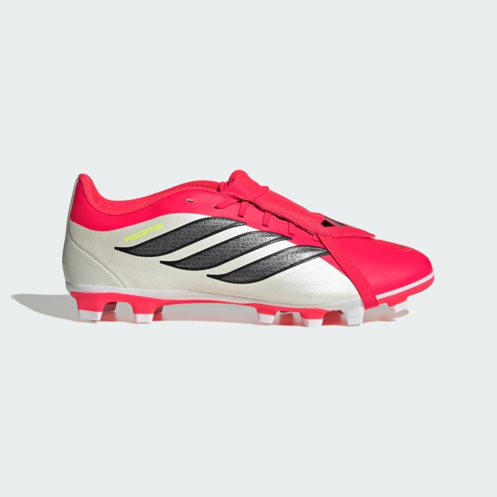 Vista 3 Chuteira Campo Língua Dobrável Predator Club adidas Performance vermelho adidas performance vermelho