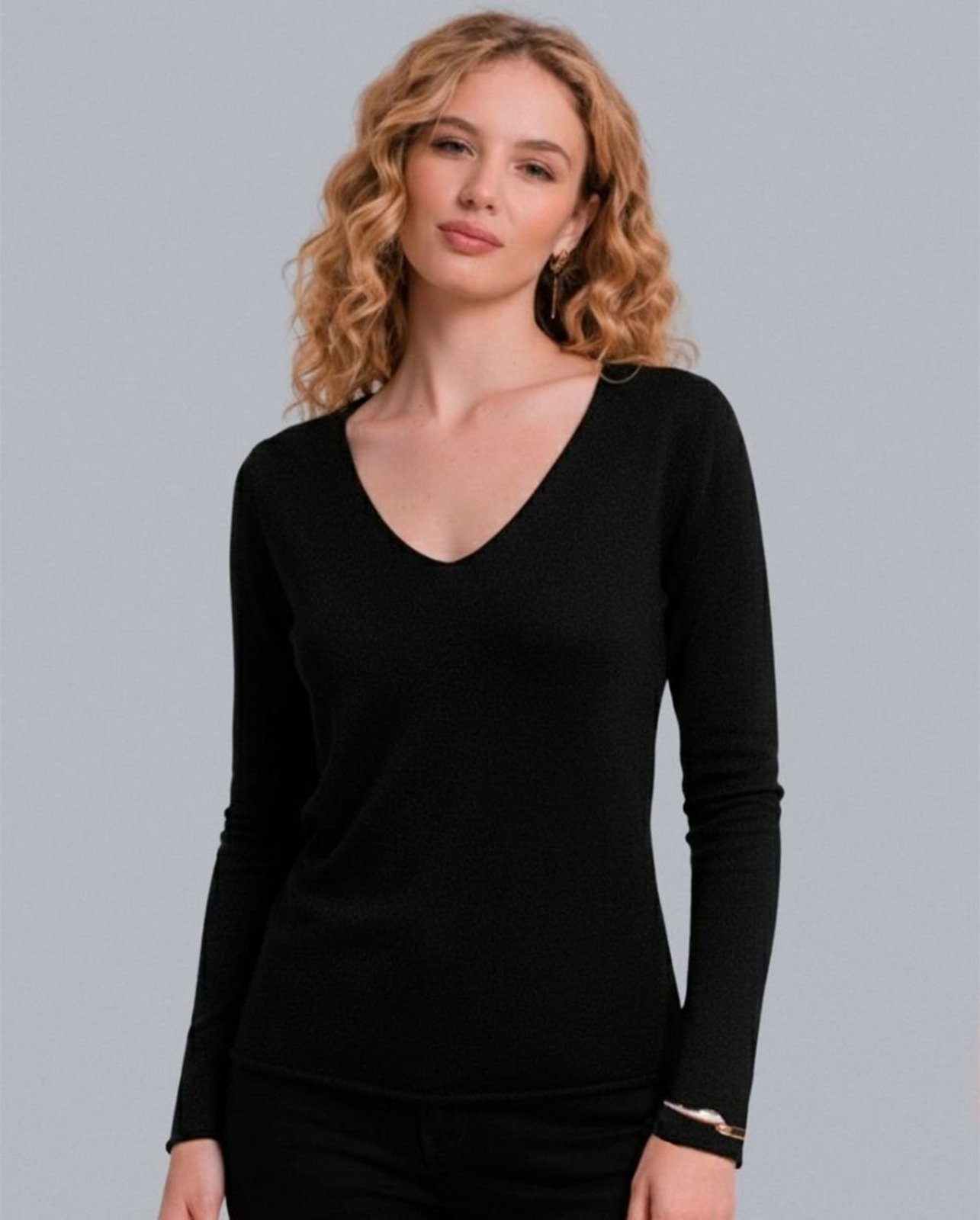 Sueter Feminino Manga Longa Decote V 99231 Preto 206oz