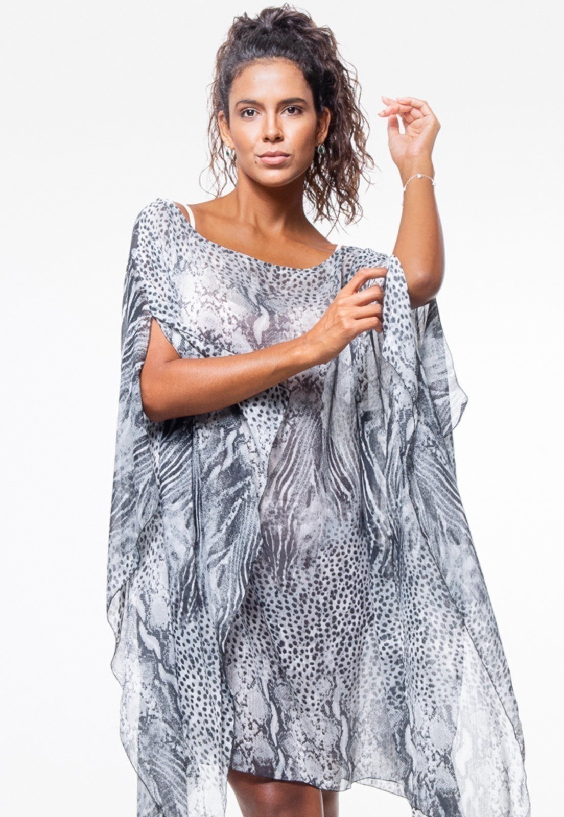 Saída Vestido Kaftan Curto Crepe Estampado Animal Print Cinza Branco