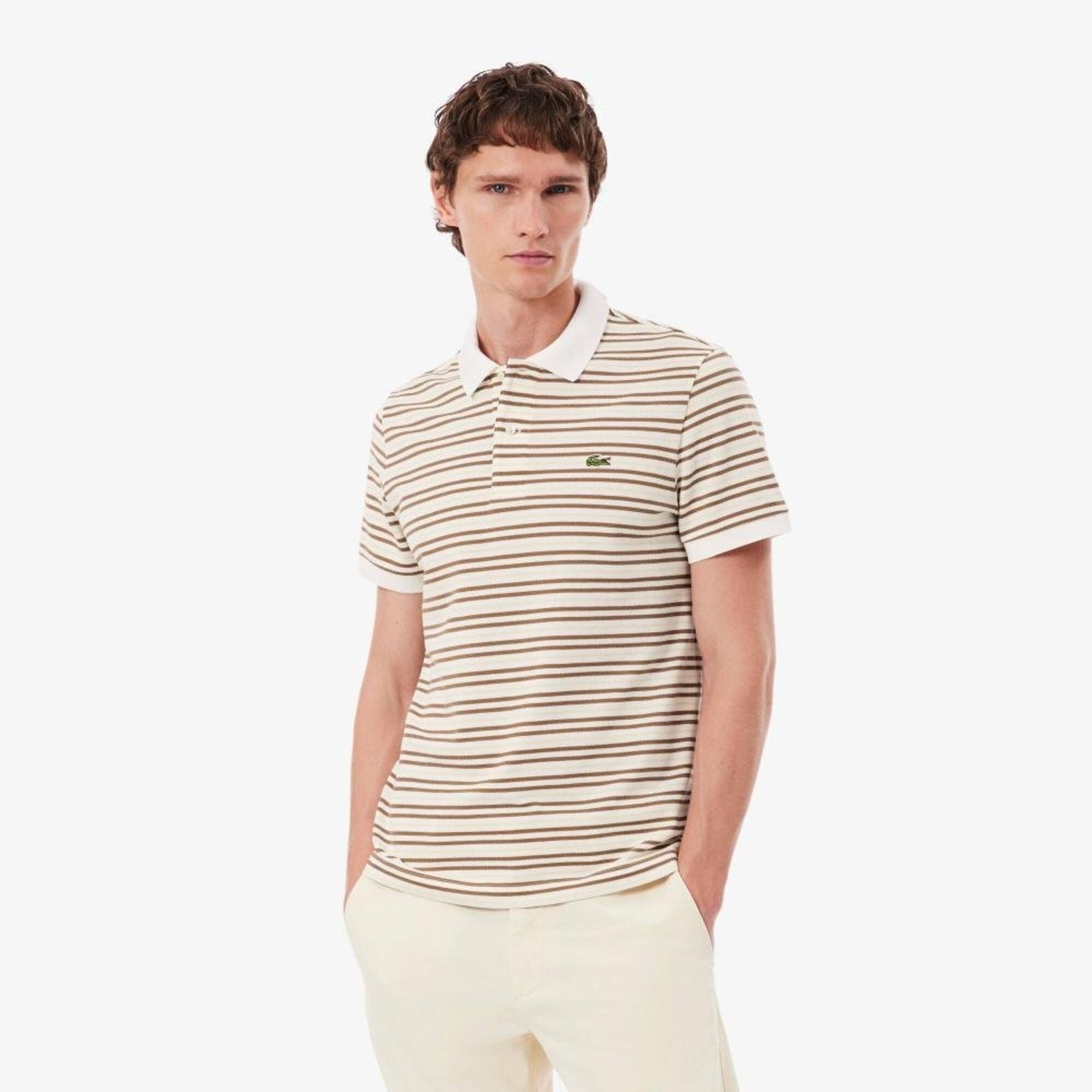 Camisa Polo Petit Piqué Lacoste Listrada de Corte Clássico Marrom
