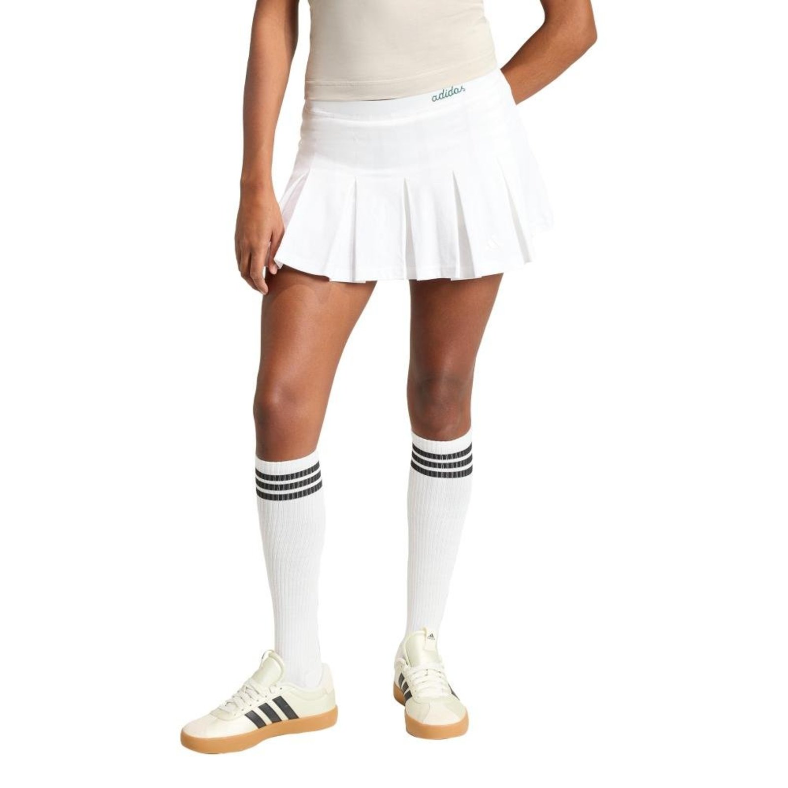 Saia Seasonal Essentials Colorpop com Legging interna adidas Sportswear Branco