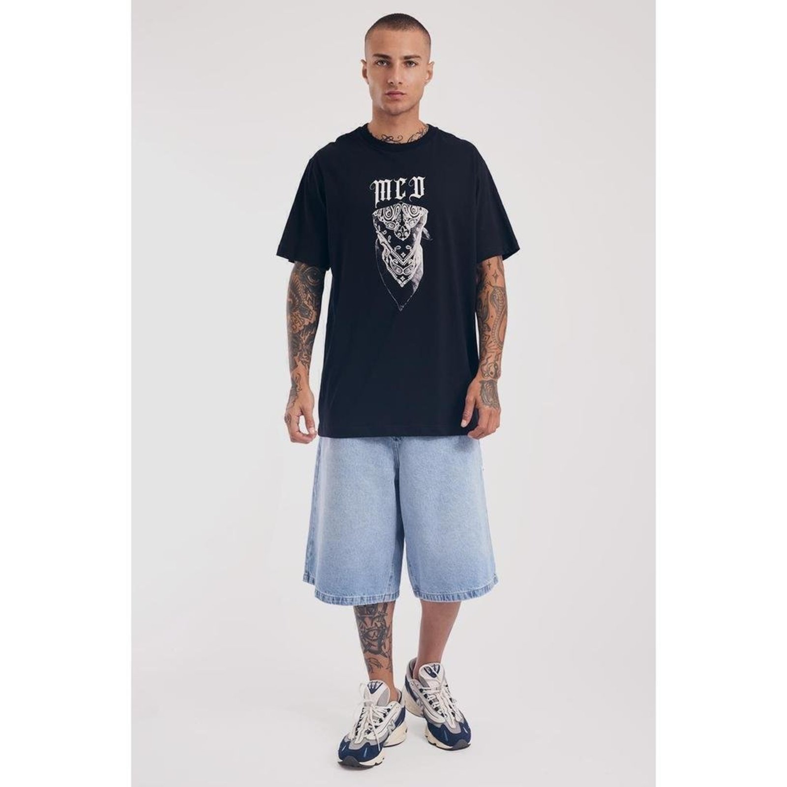 Camiseta Regular Frente Bandana Preto