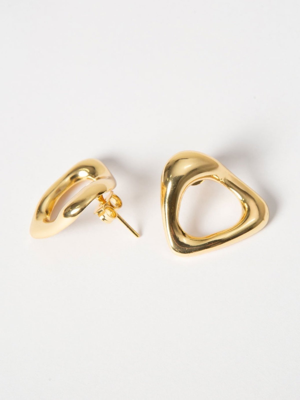 Brinco Triângulo Orgânico Dourado Orleans