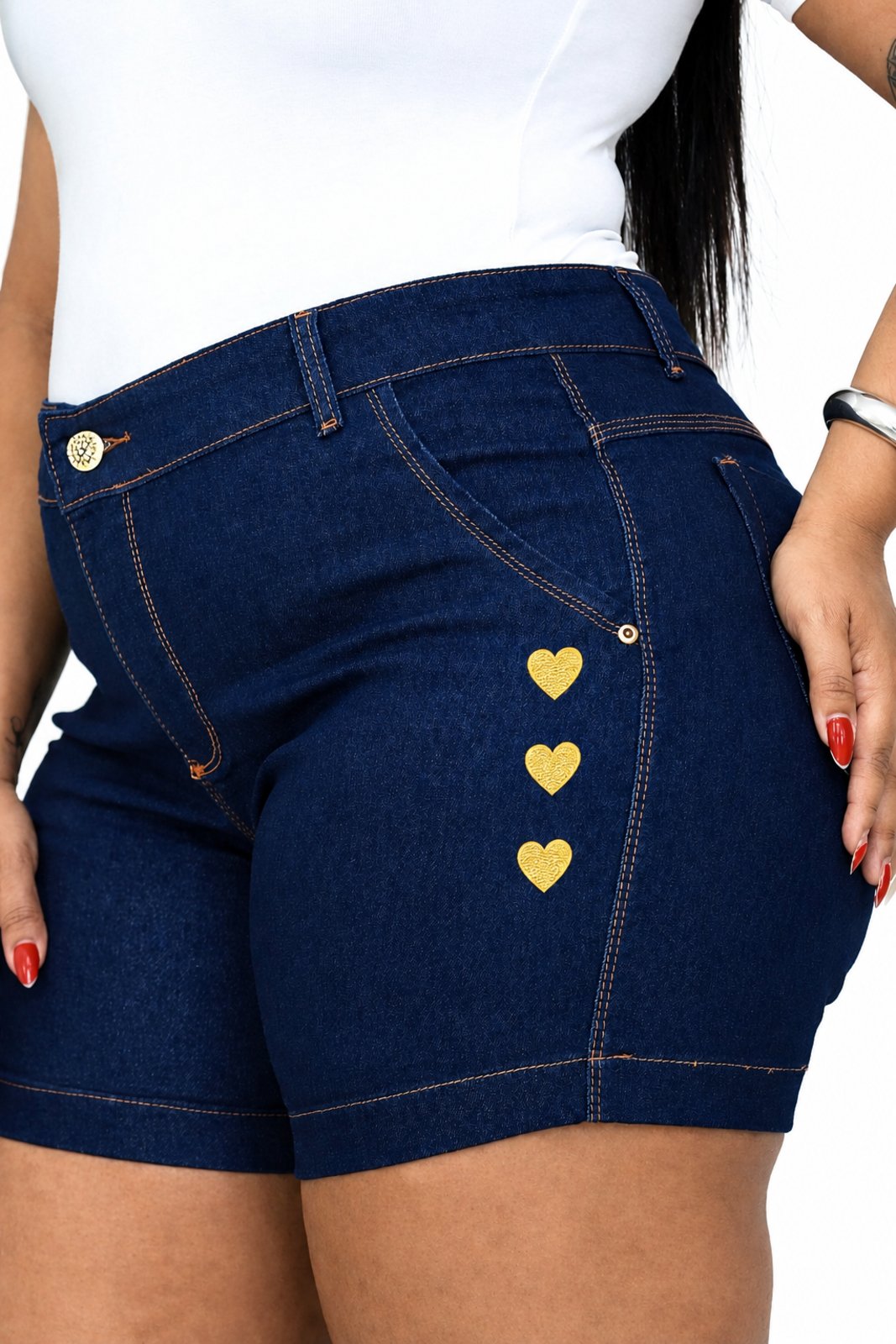 Short Donna De Paula Meia Coxa Plus Size Bordado Com Corações Jeans Escuro Com Elastano