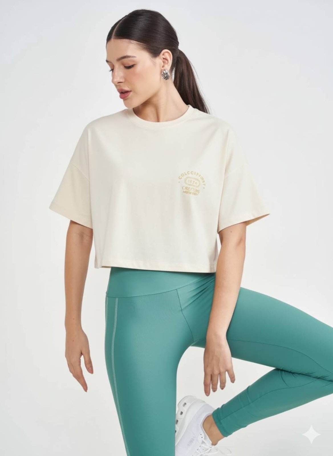 Camiseta Colcci Sport Loose Feminina Off Natural