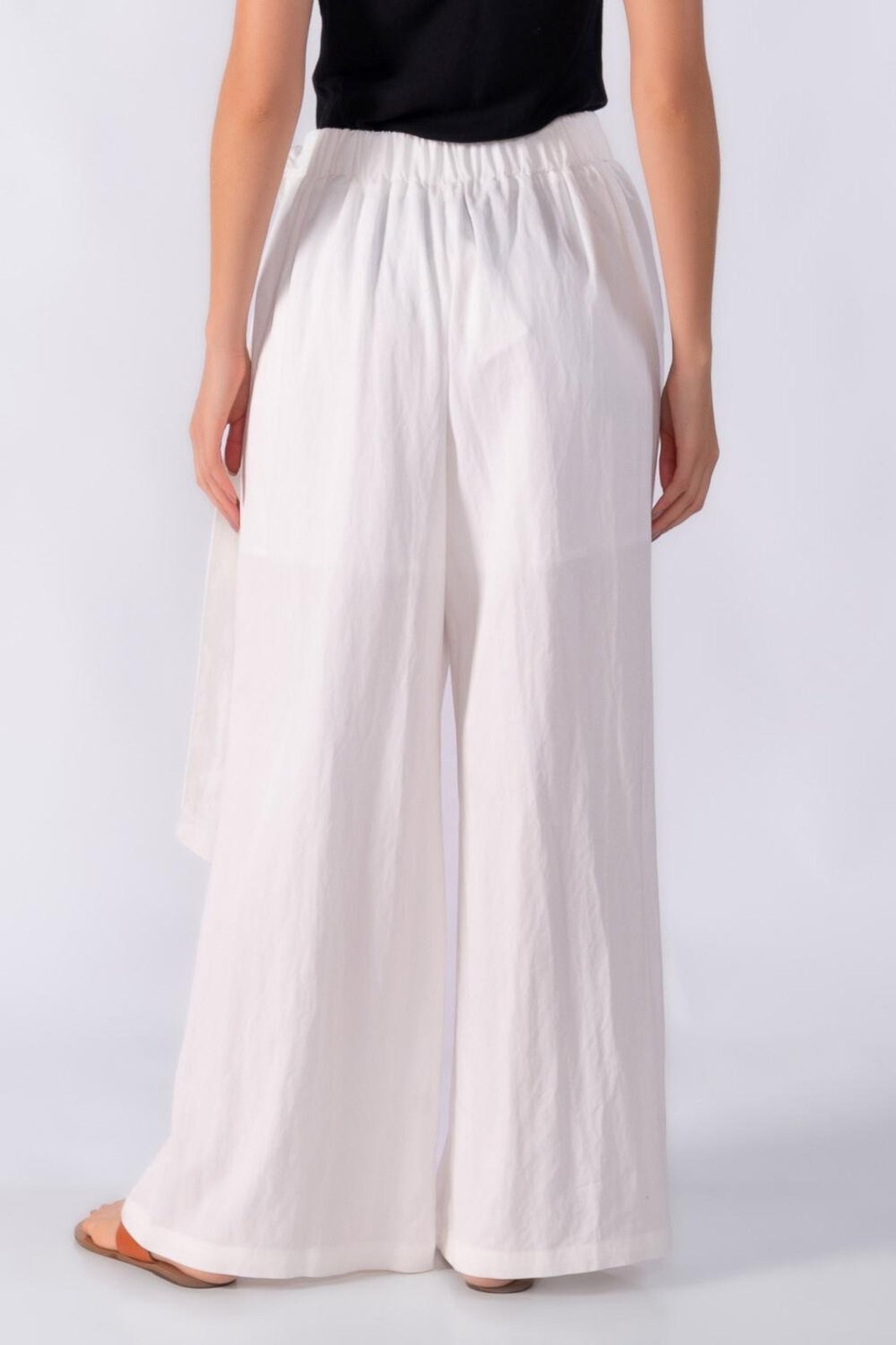 Calça com recorte e amarração lateral Branco